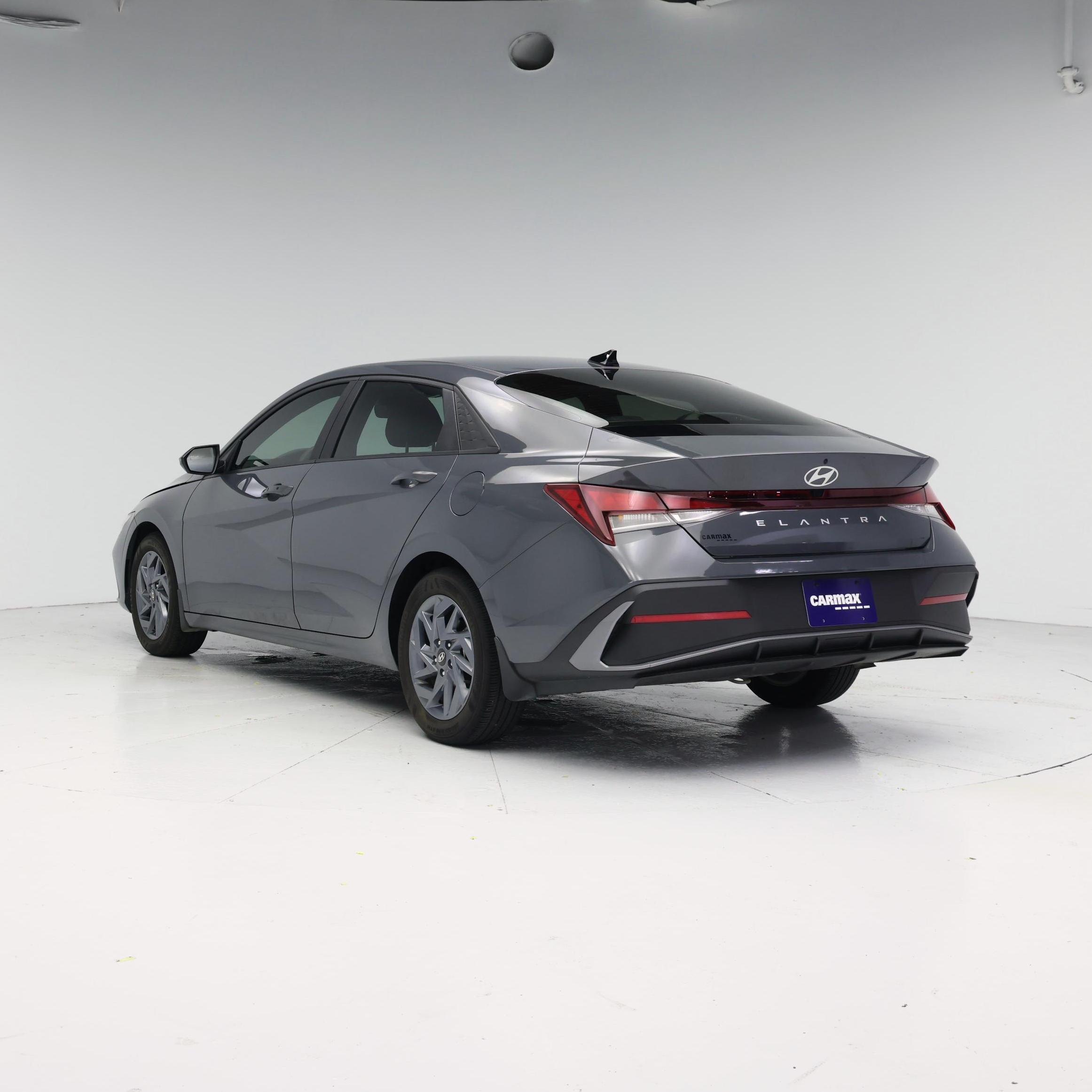 Thumbnail: 2024 Hyundai Elantra - 2