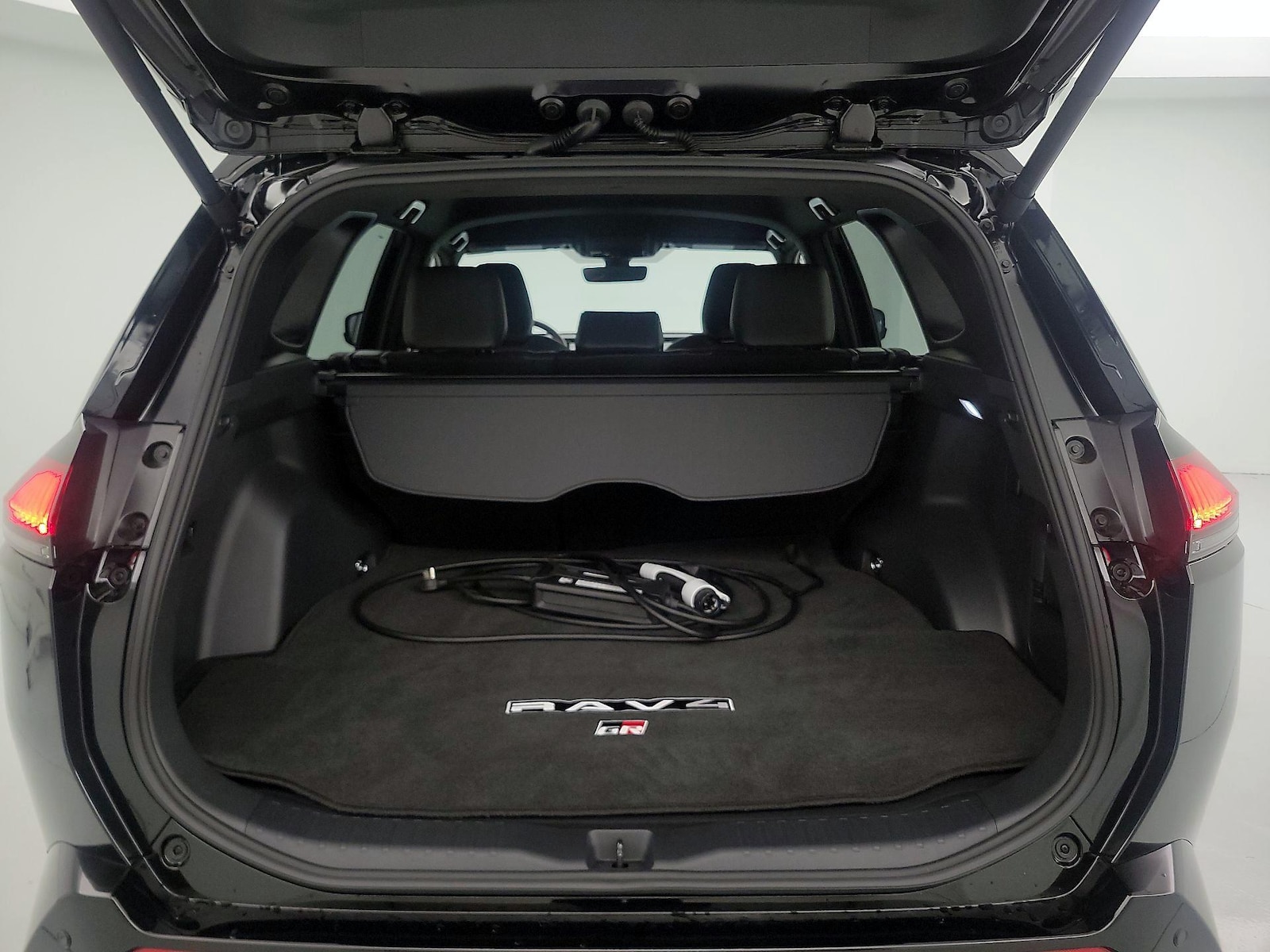 2026 Toyota RAV4 Plug-in Hybrid GR Sport - Photo 22