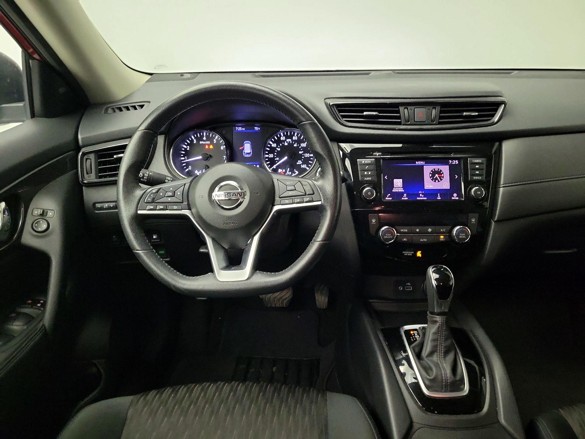 Thumbnail: 2020 Nissan Rogue - 10