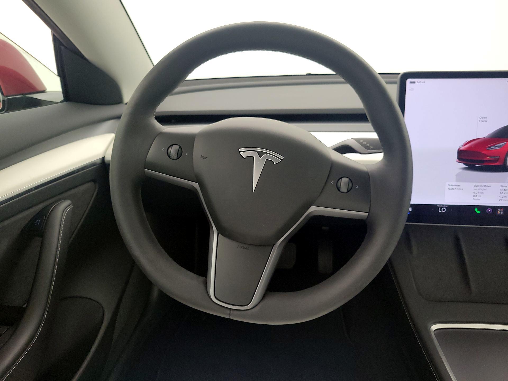 Thumbnail: 2023 Tesla Model 3 - 10