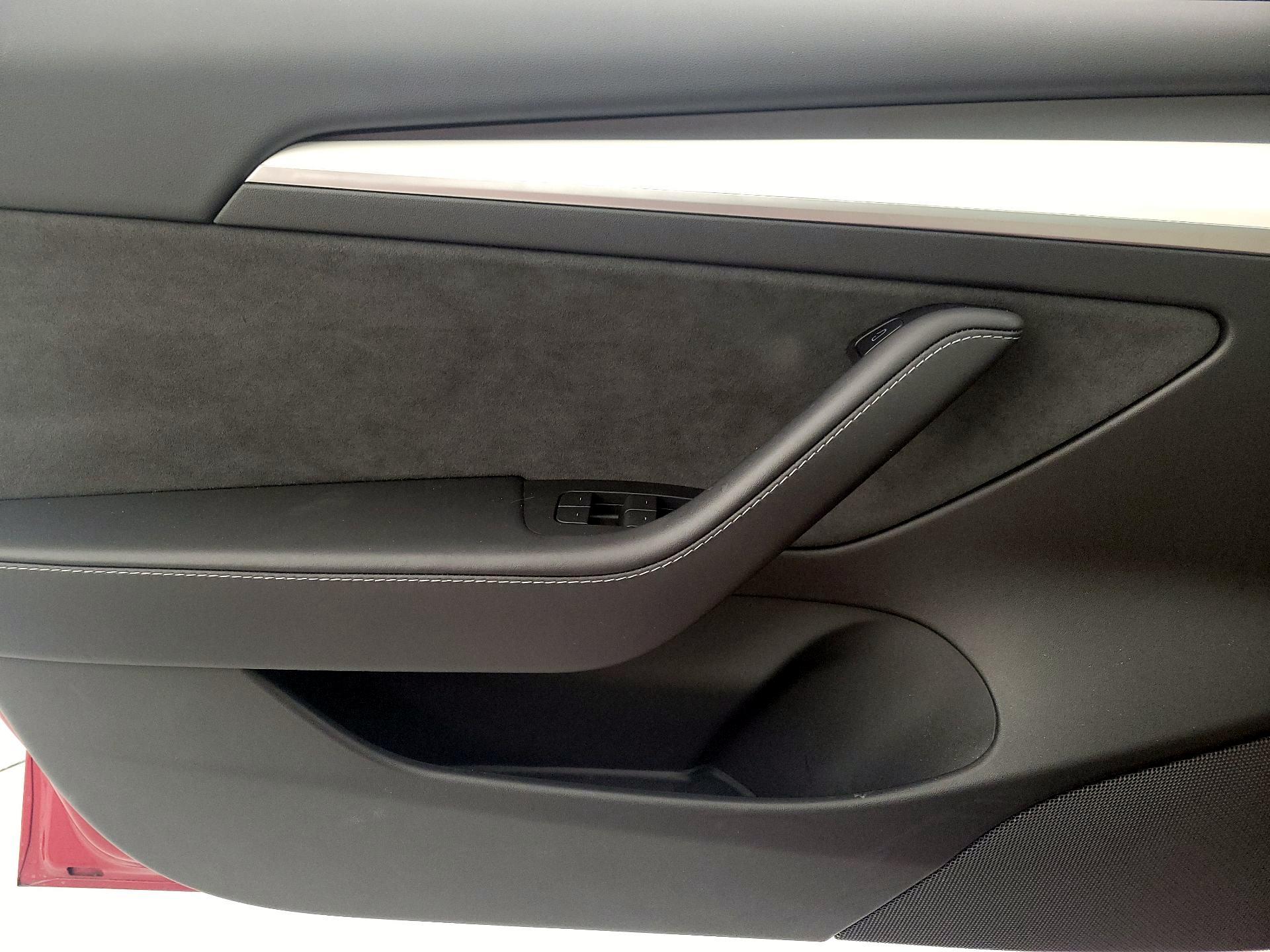 Thumbnail: 2023 Tesla Model 3 - 12