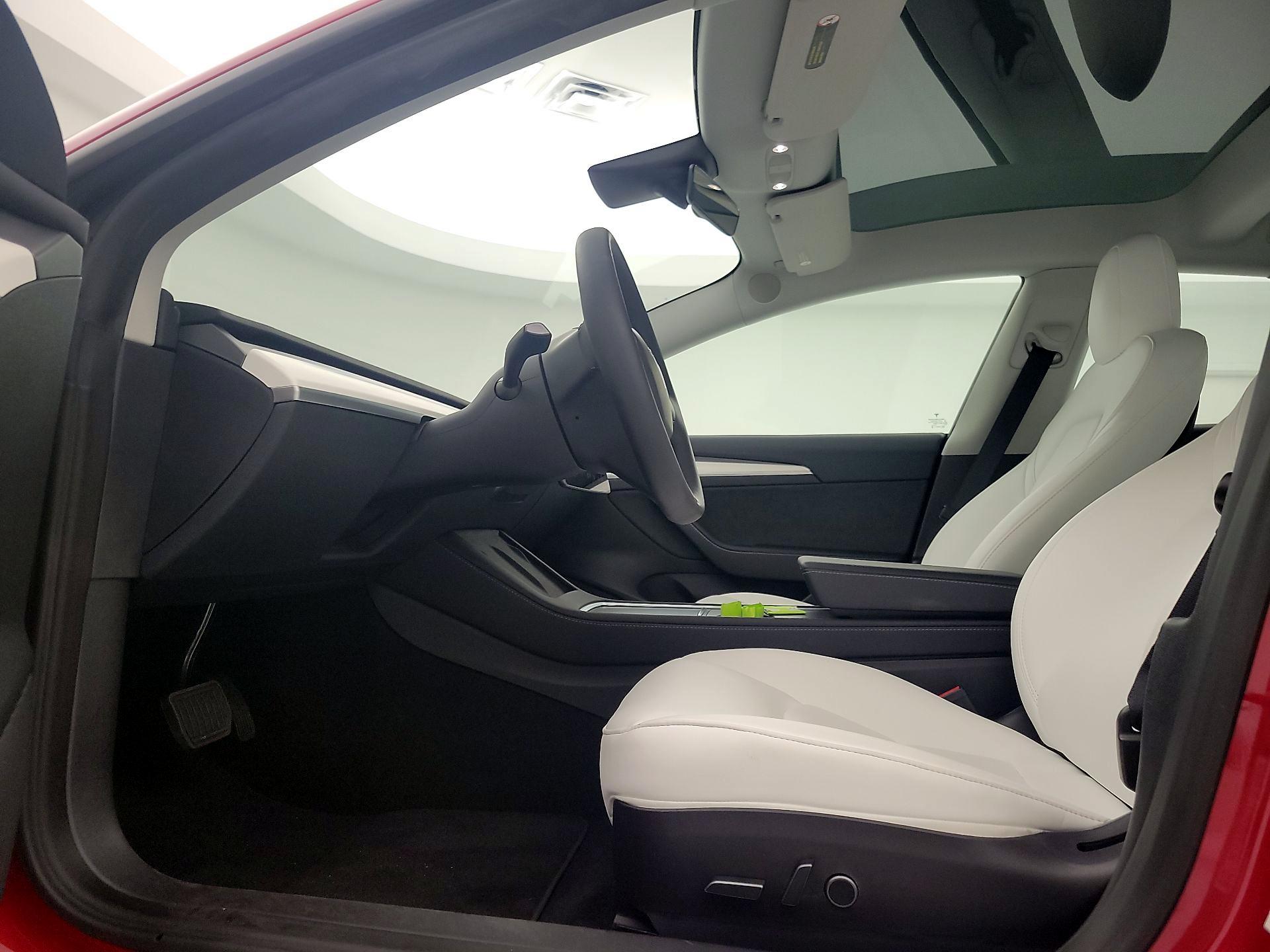 Thumbnail: 2023 Tesla Model 3 - 18