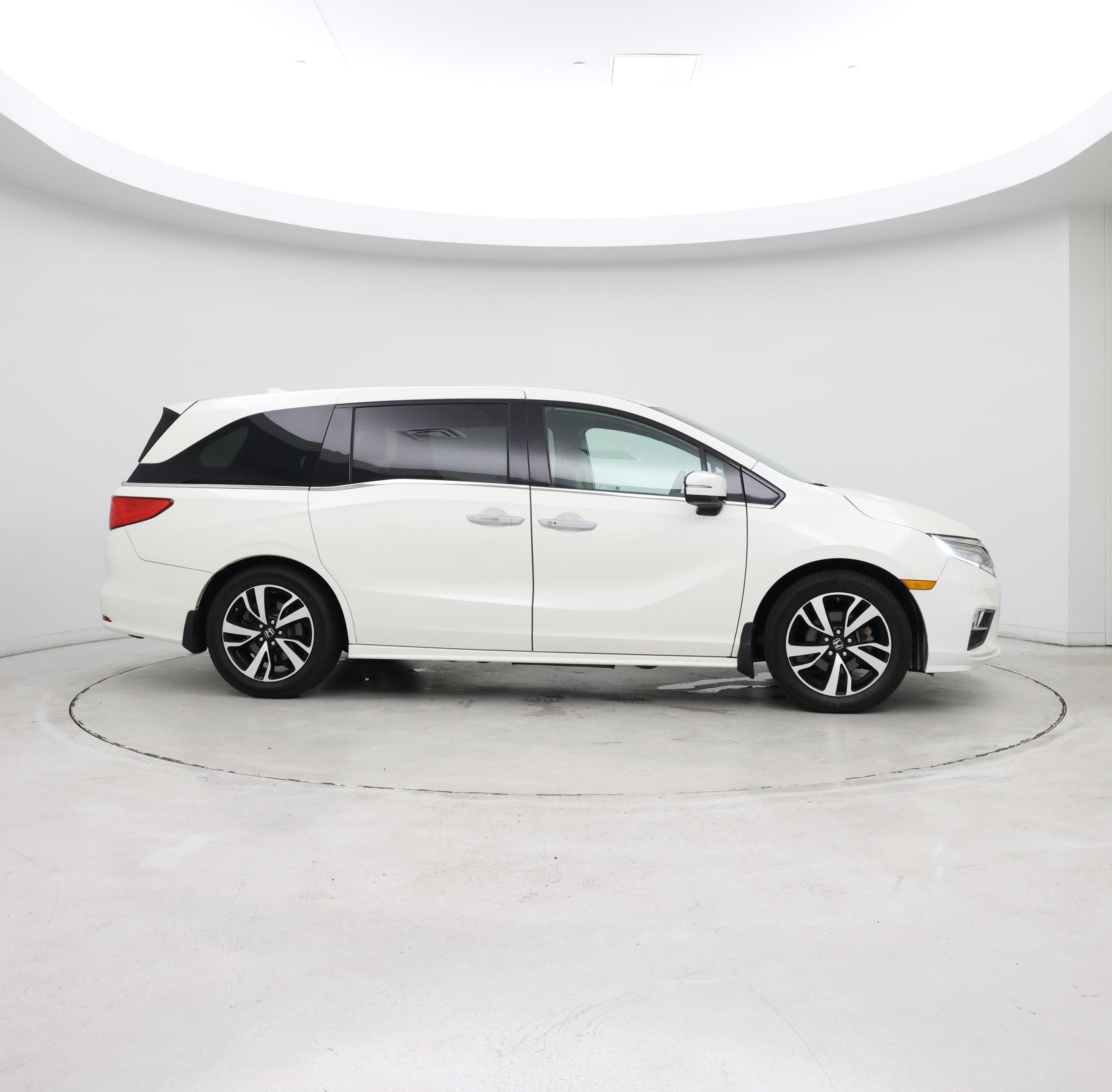 Thumbnail: 2018 Honda Odyssey - 7