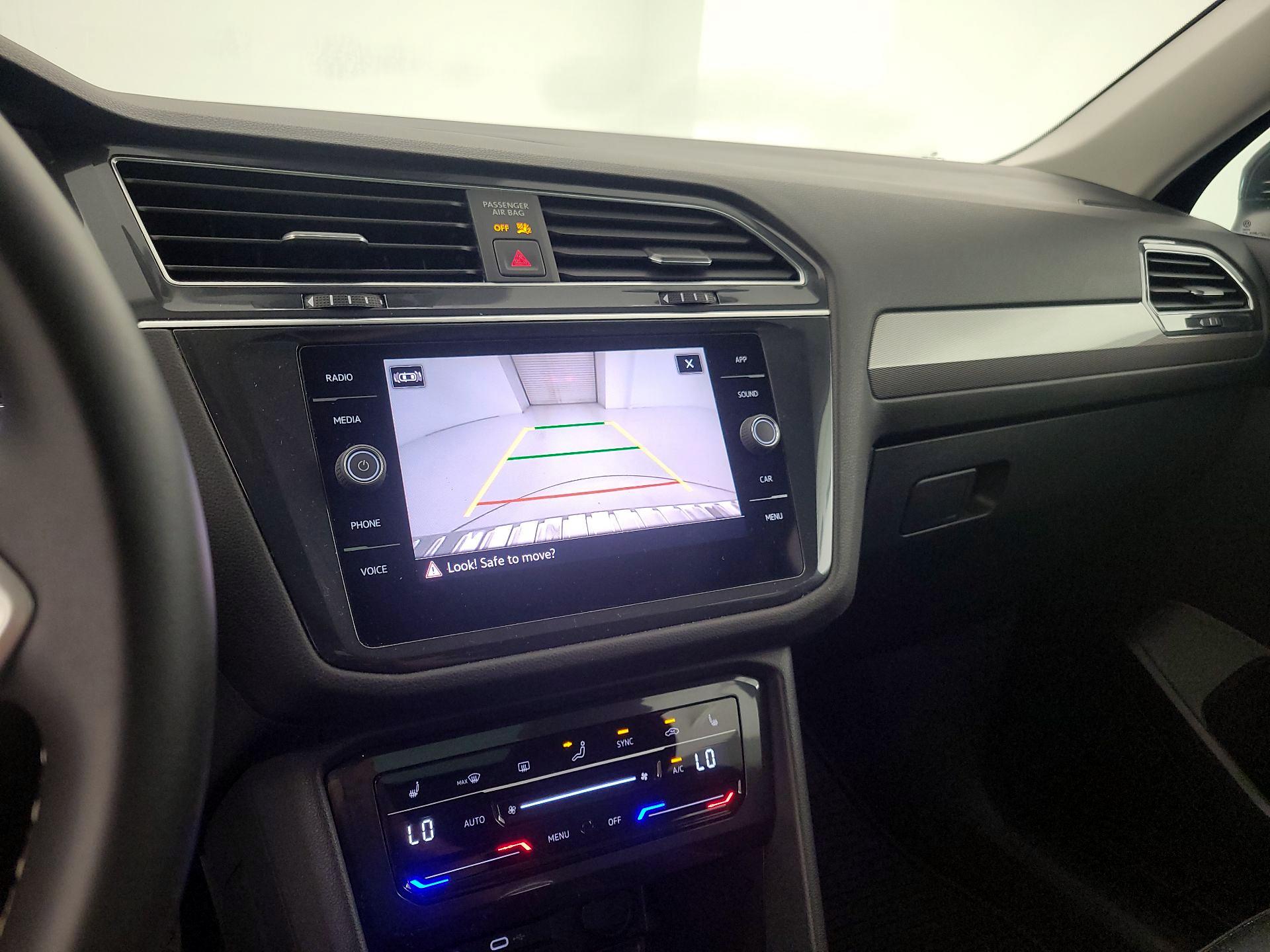 Thumbnail: 2022 Volkswagen Tiguan - 14