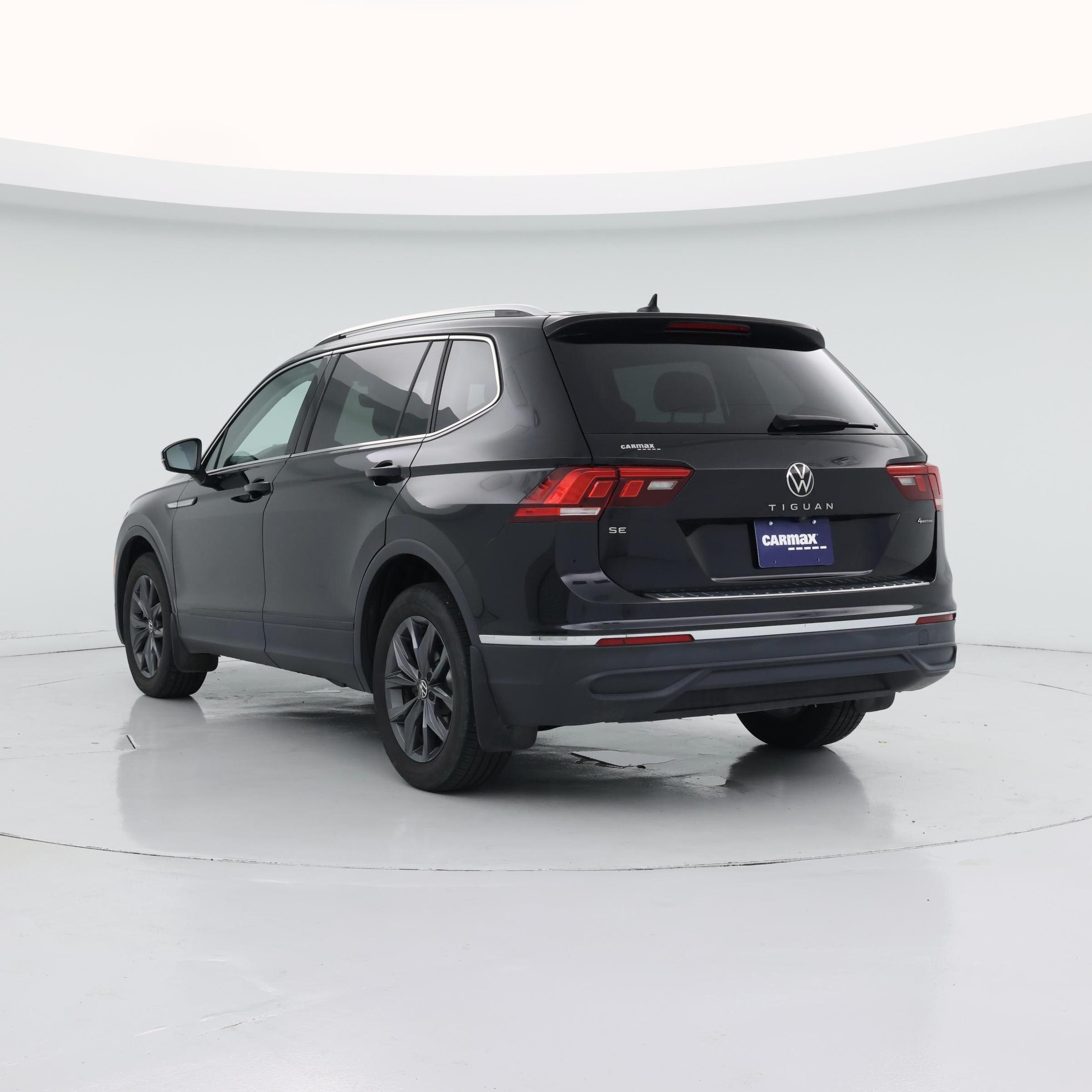 Thumbnail: 2022 Volkswagen Tiguan - 2