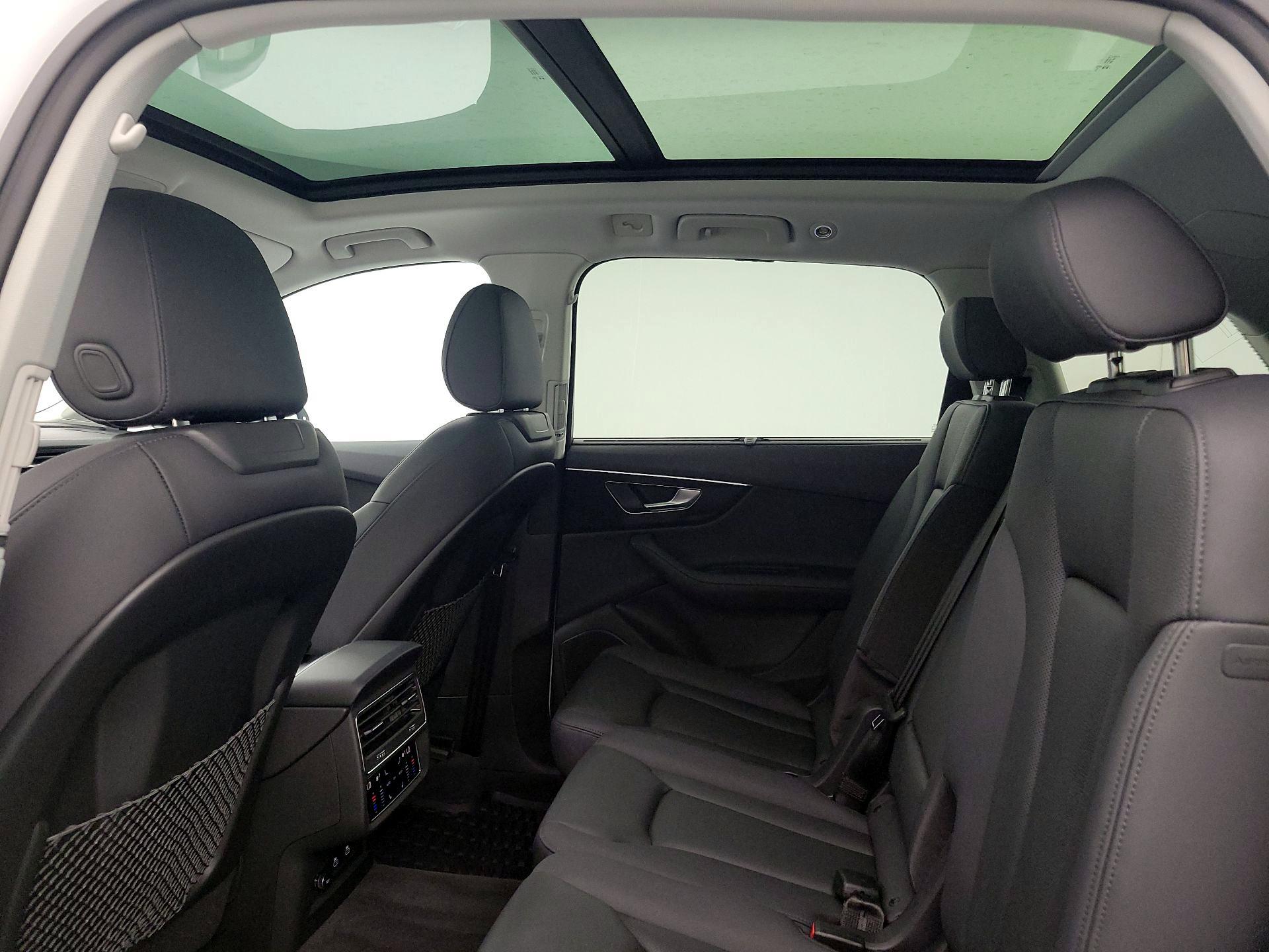 Thumbnail: 2023 Audi Q7 - 20