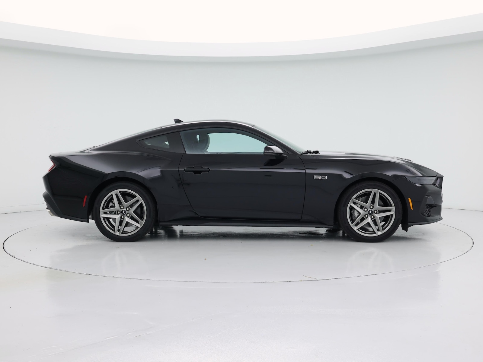 2025 Ford Mustang GT Premium - Photo 8
