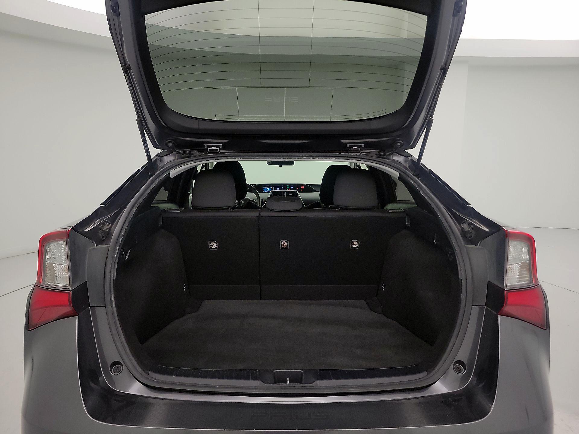 Thumbnail: 2021 Toyota Prius - 20