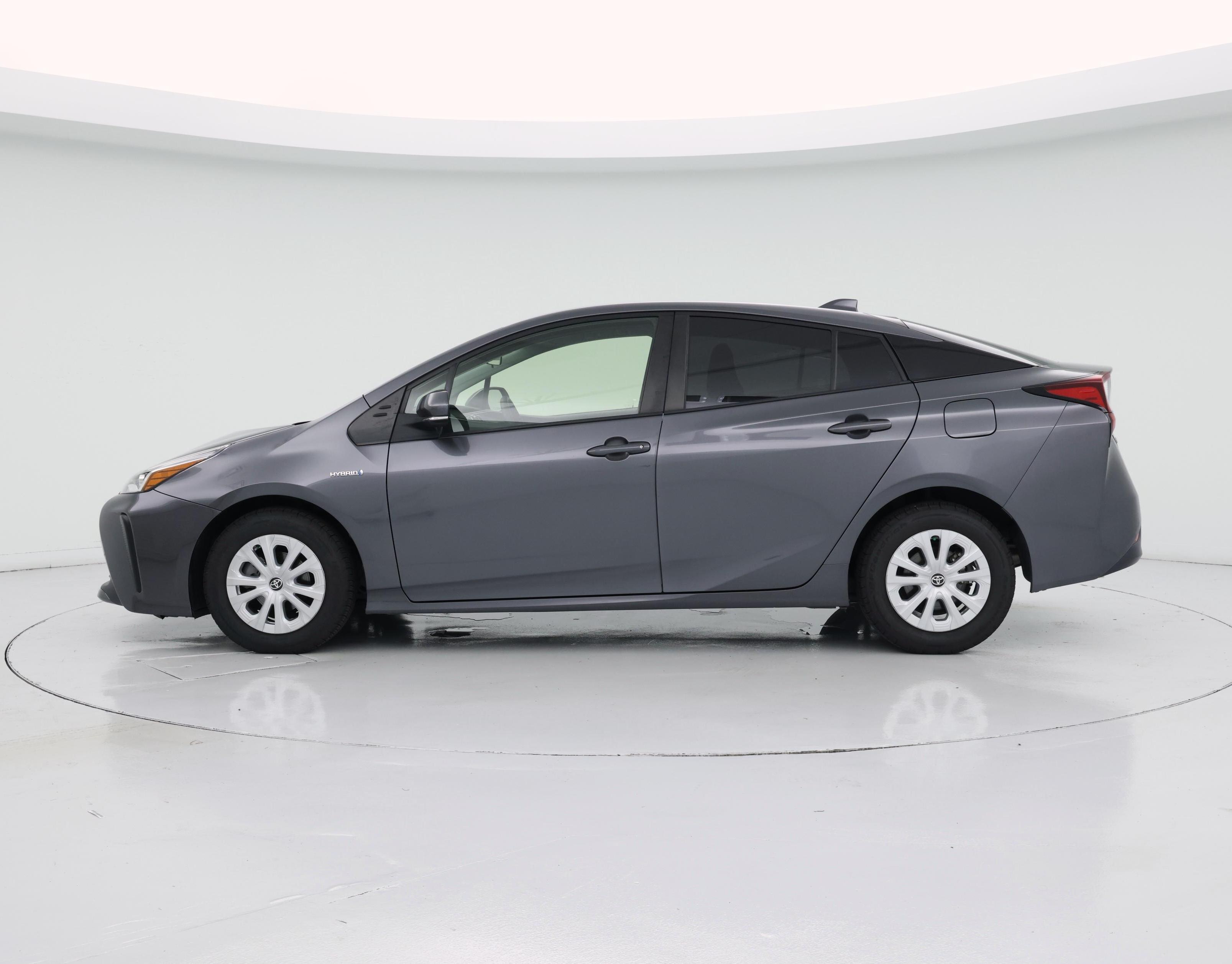 Thumbnail: 2021 Toyota Prius - 3