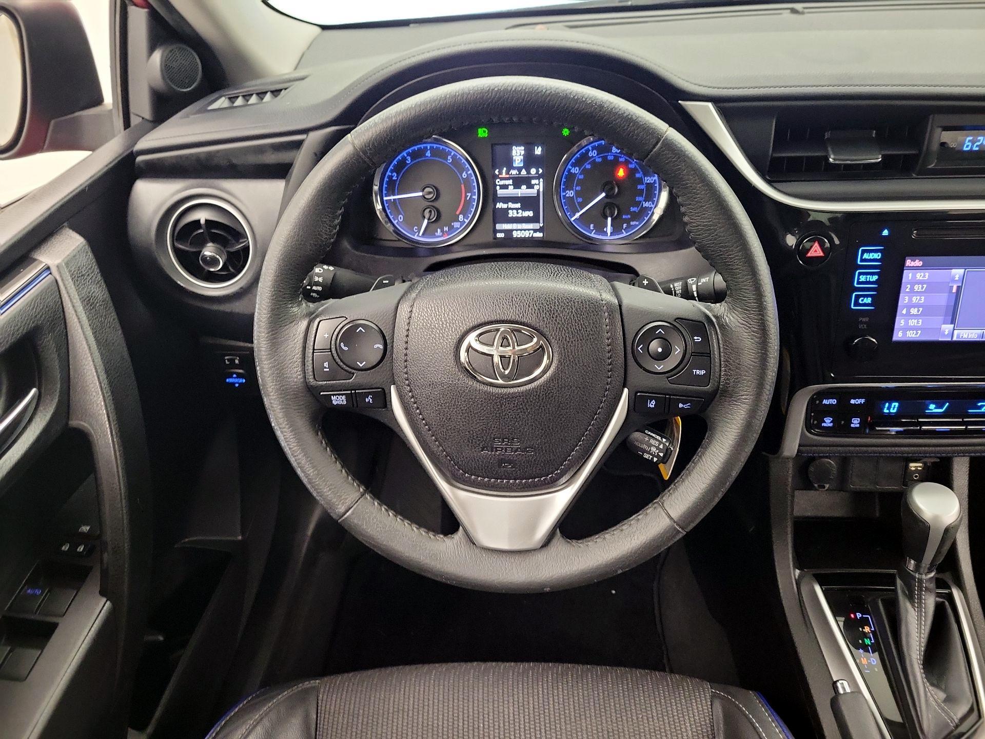 Thumbnail: 2018 Toyota Corolla - 10