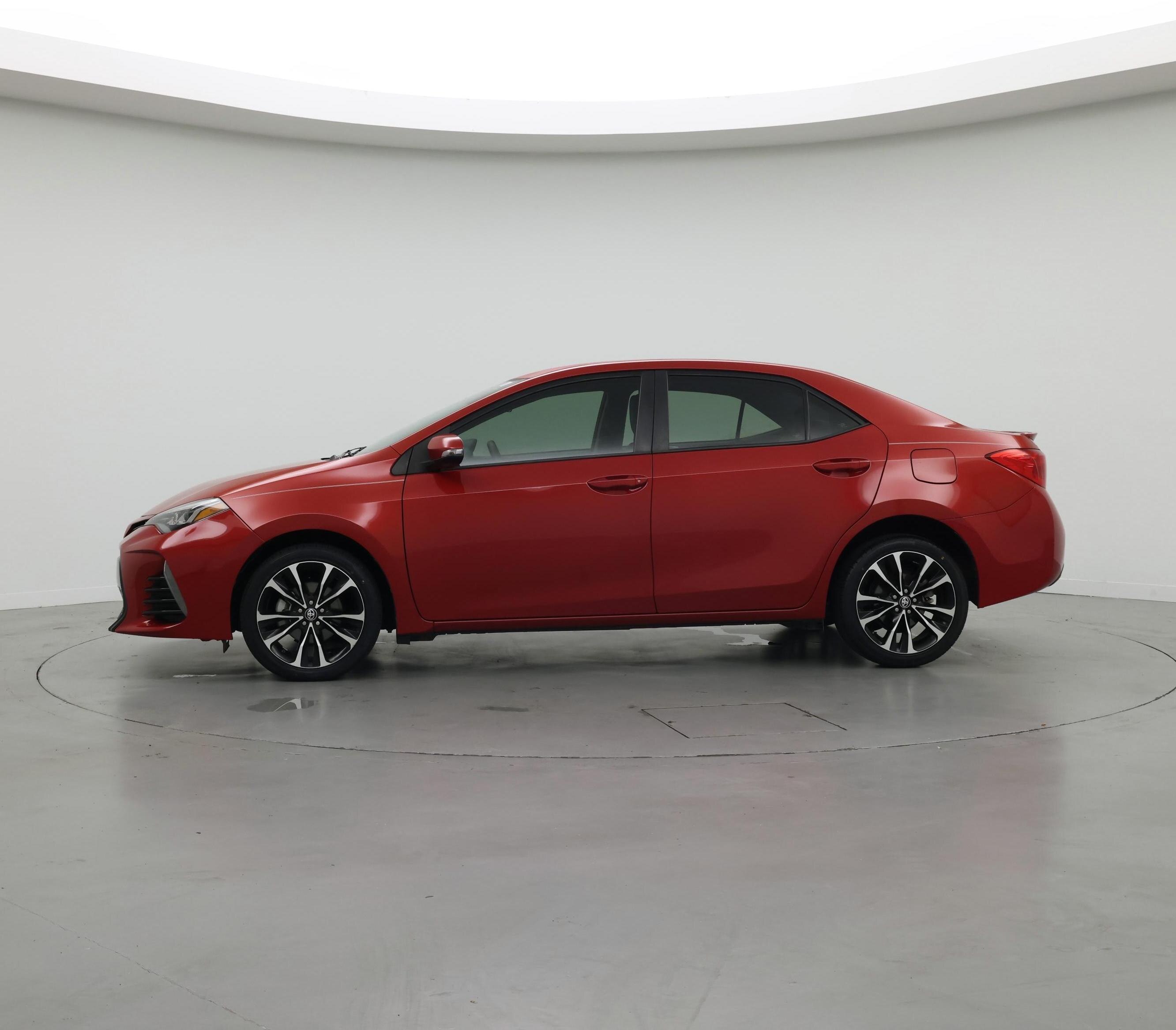 Thumbnail: 2018 Toyota Corolla - 3