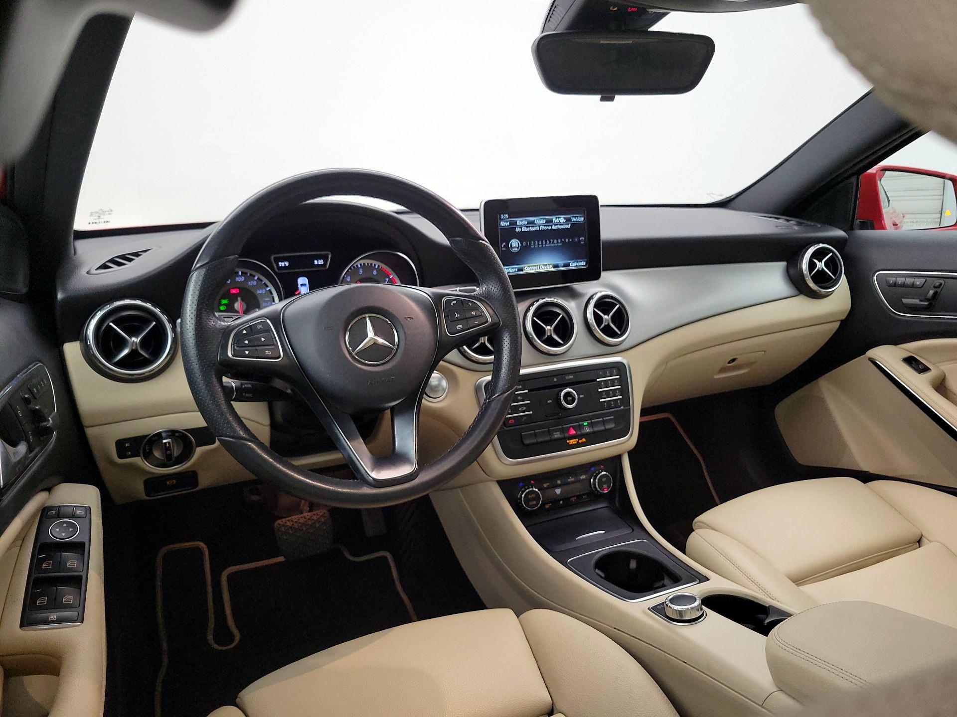 Thumbnail: 2017 Mercedes-Benz GLA - 9
