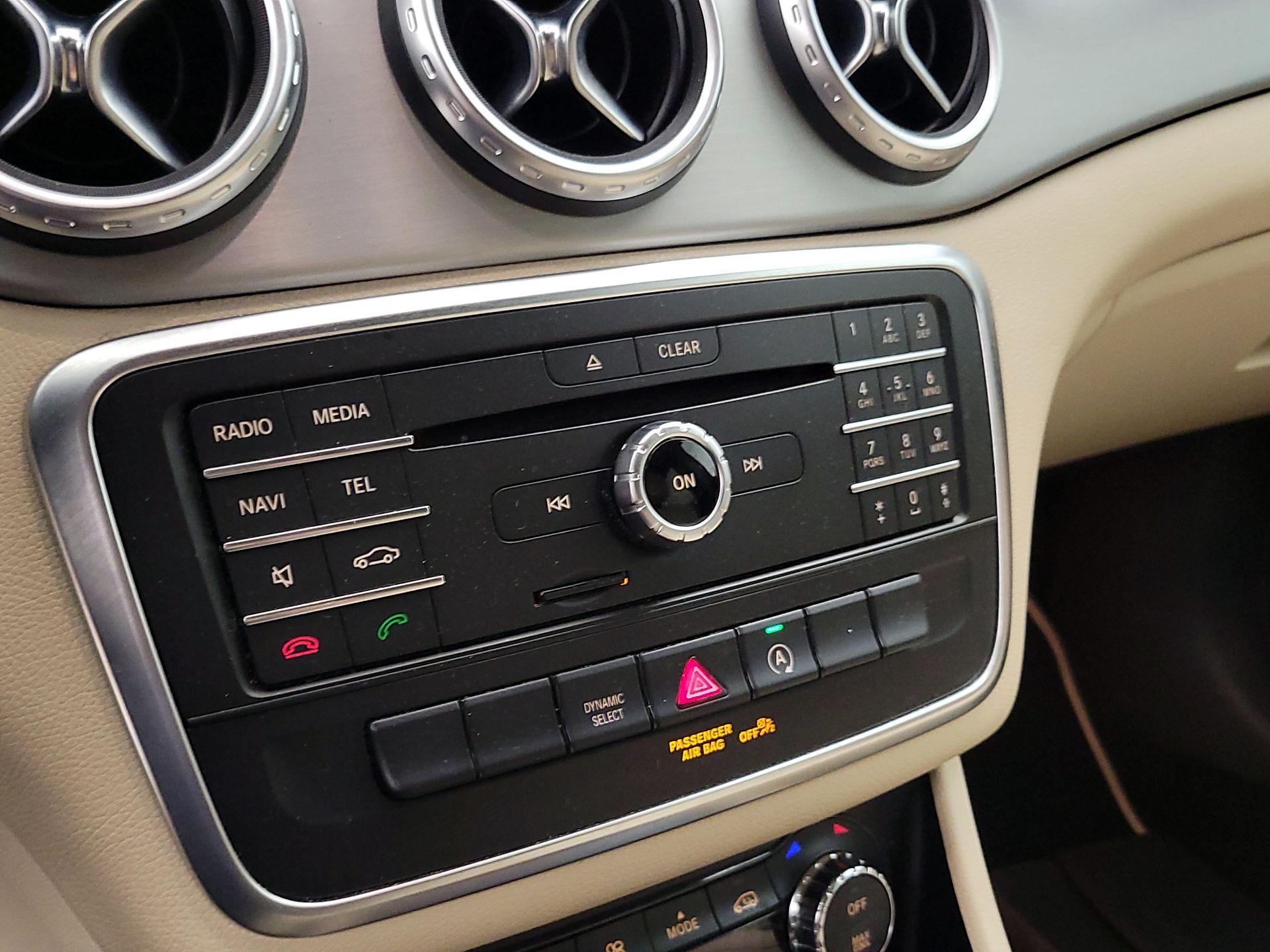 Thumbnail: 2017 Mercedes-Benz GLA - 15