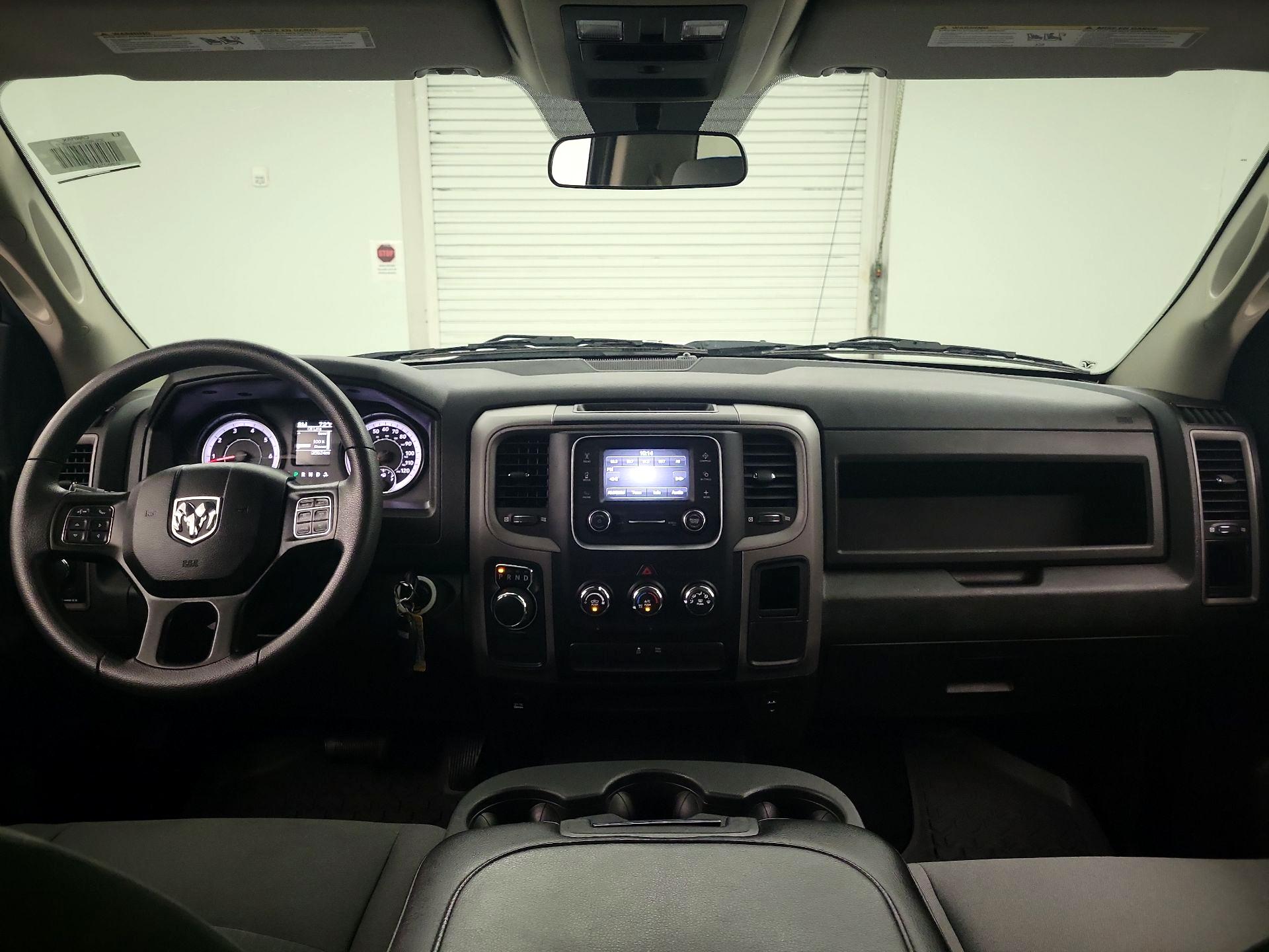 Thumbnail: 2022 RAM 1500 Classic - 9