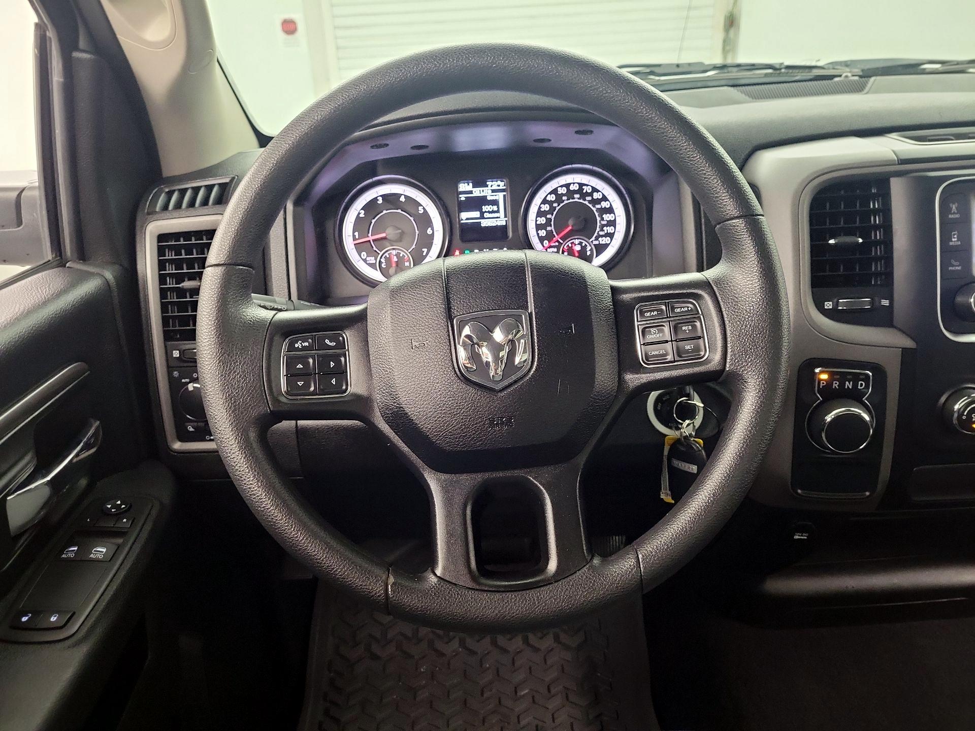 Thumbnail: 2022 RAM 1500 Classic - 10
