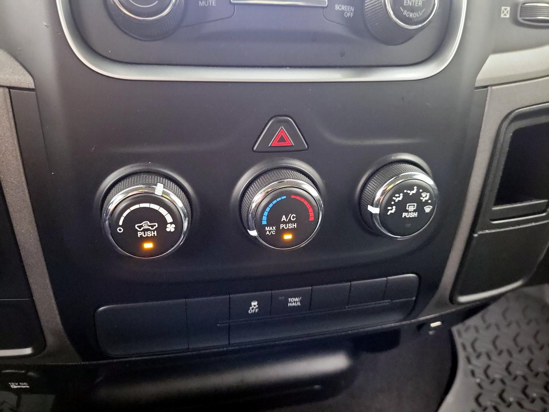 Thumbnail: 2022 RAM 1500 Classic - 16