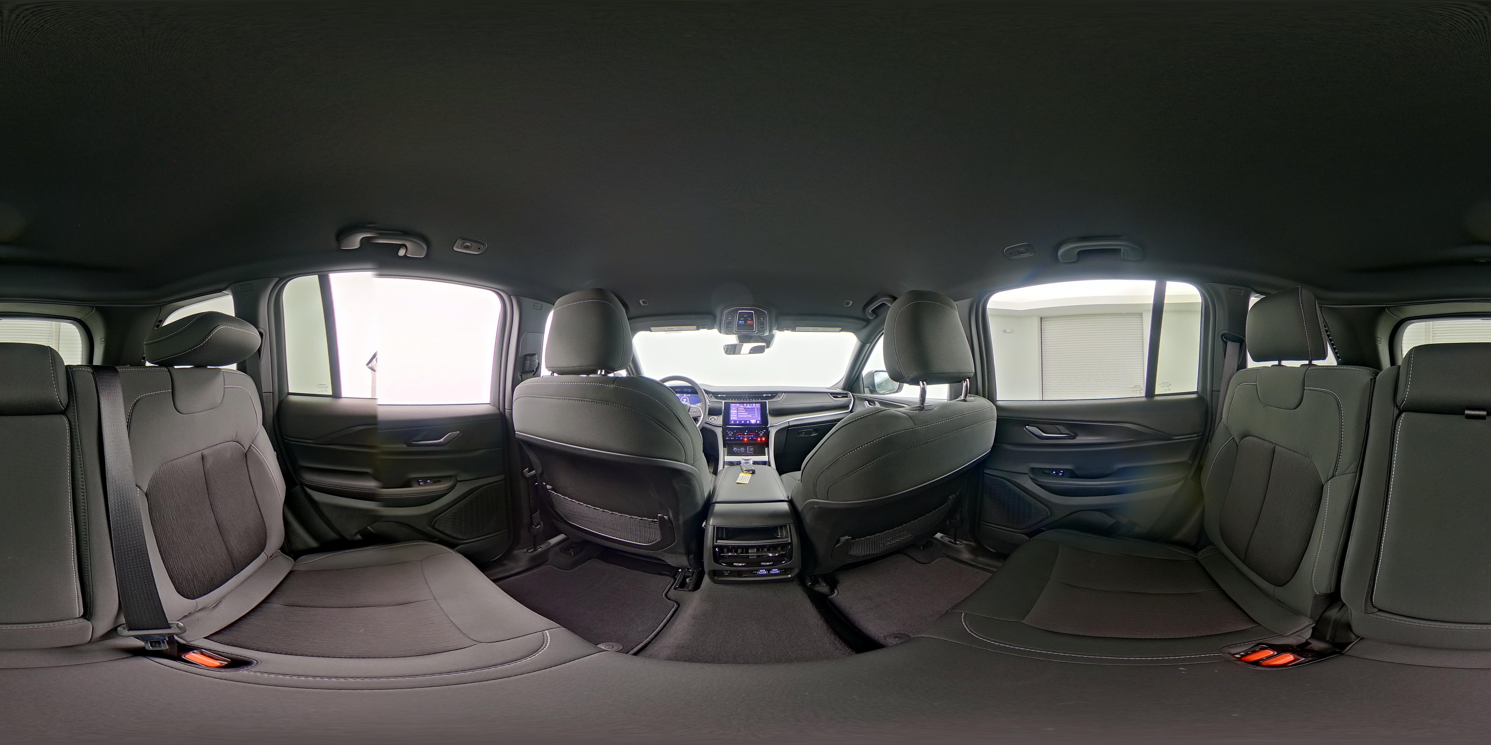 2025 Jeep Grand Cherokee Laredo - Photo 25