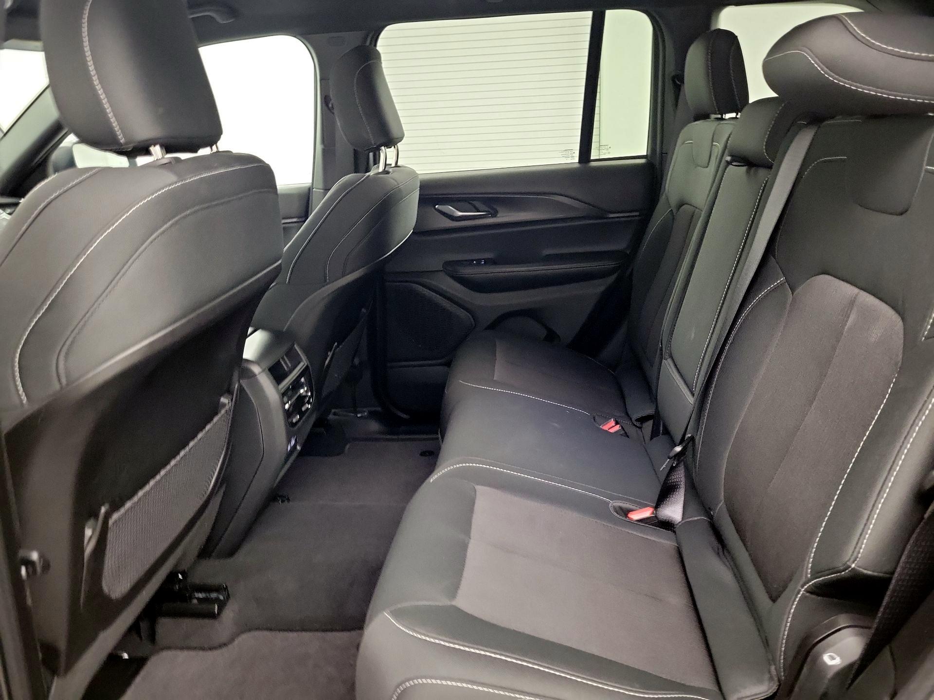 Thumbnail: 2025 Jeep Grand Cherokee - 19