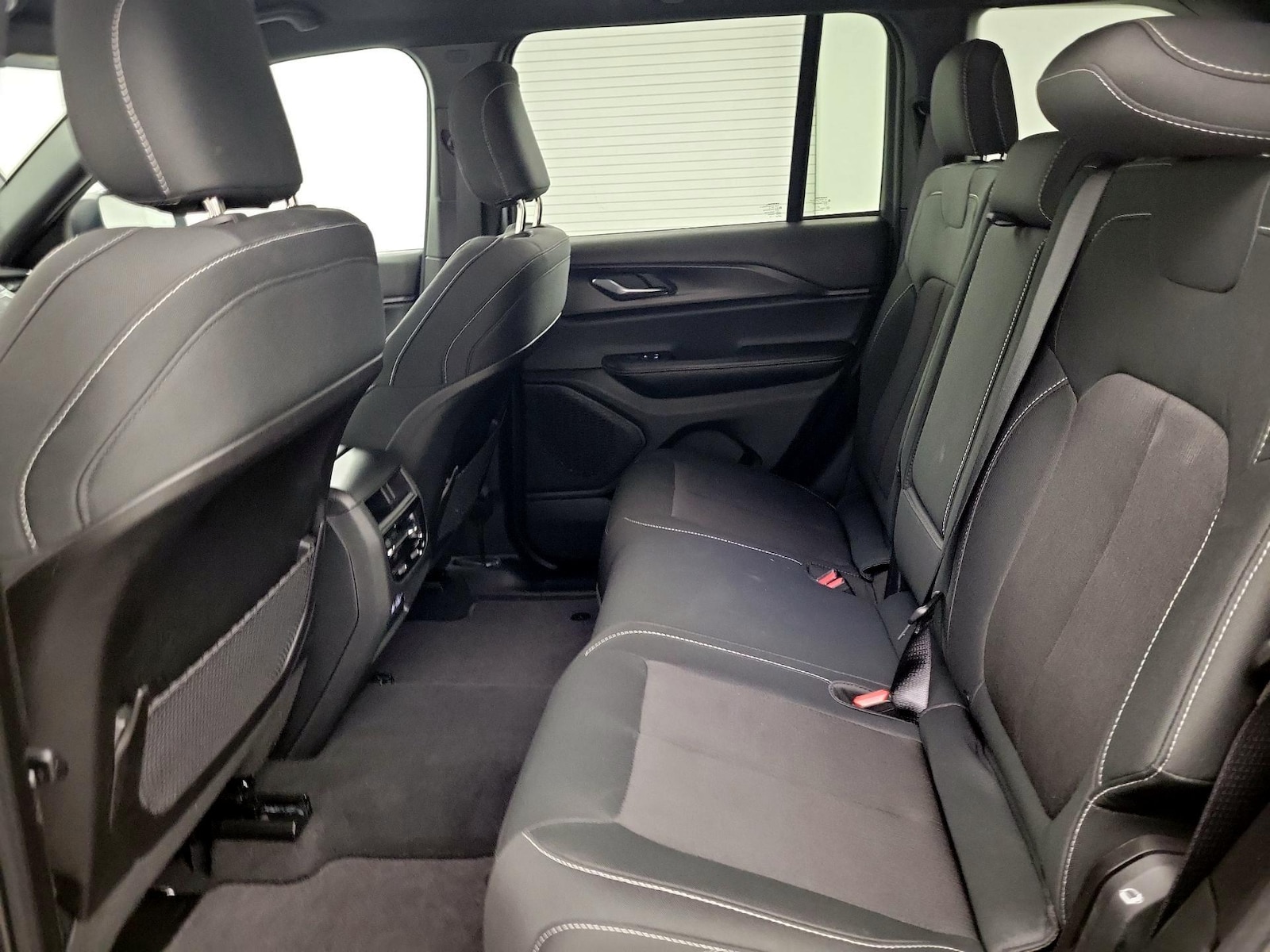 2025 Jeep Grand Cherokee Laredo - Photo 20