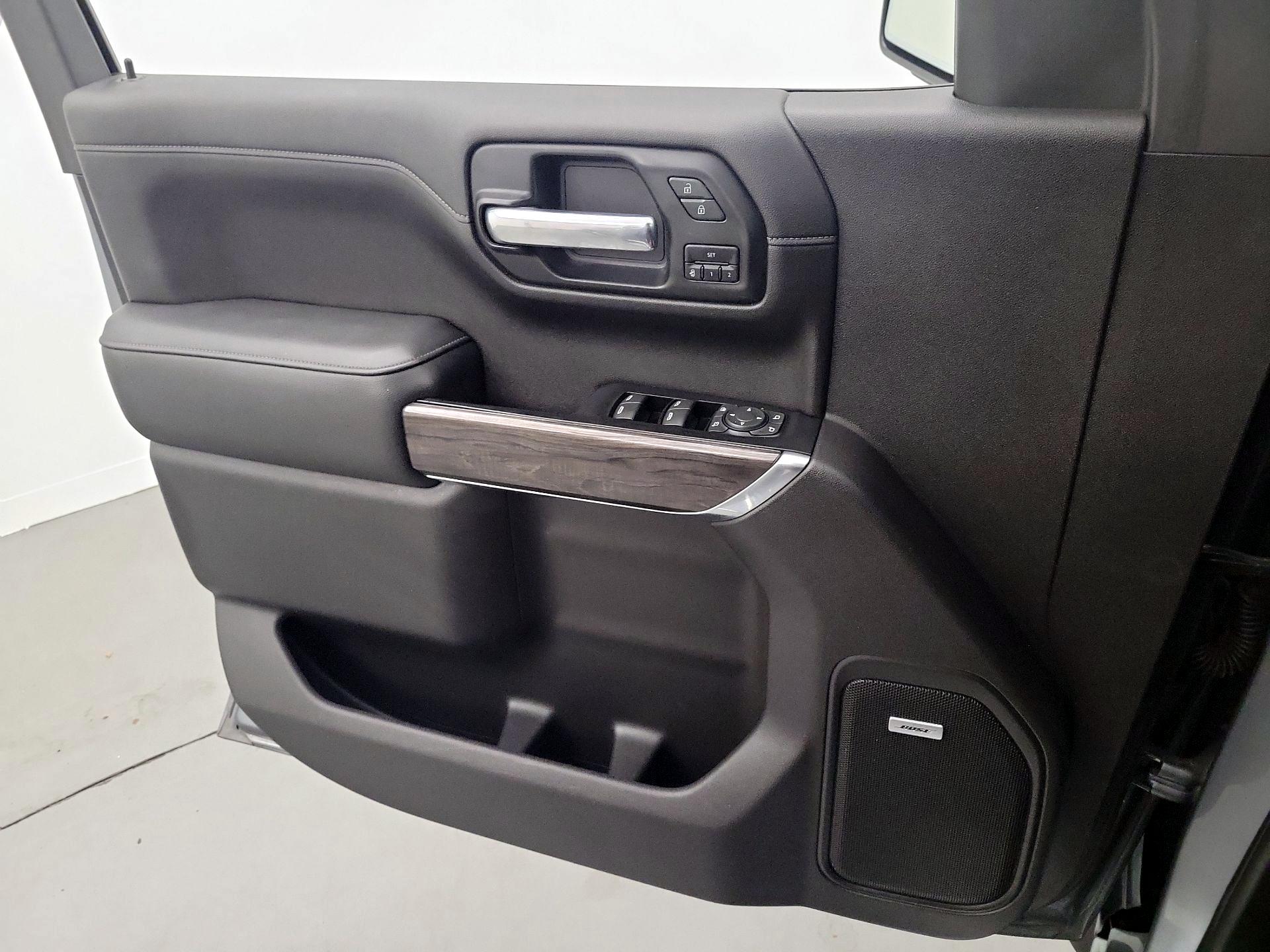 Thumbnail: 2020 Chevrolet Silverado 1500 - 12