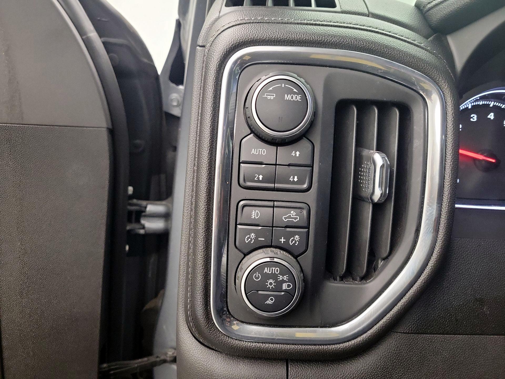 Thumbnail: 2020 Chevrolet Silverado 1500 - 13