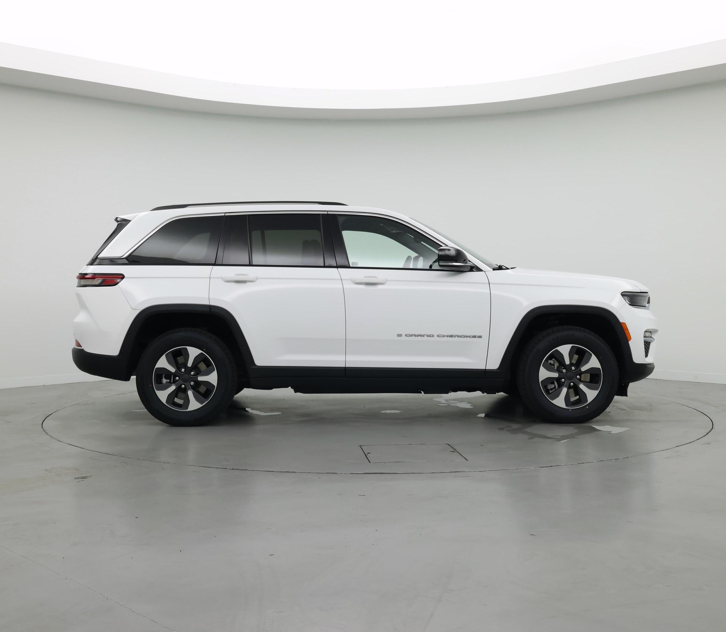 Thumbnail: 2023 Jeep Grand Cherokee - 7