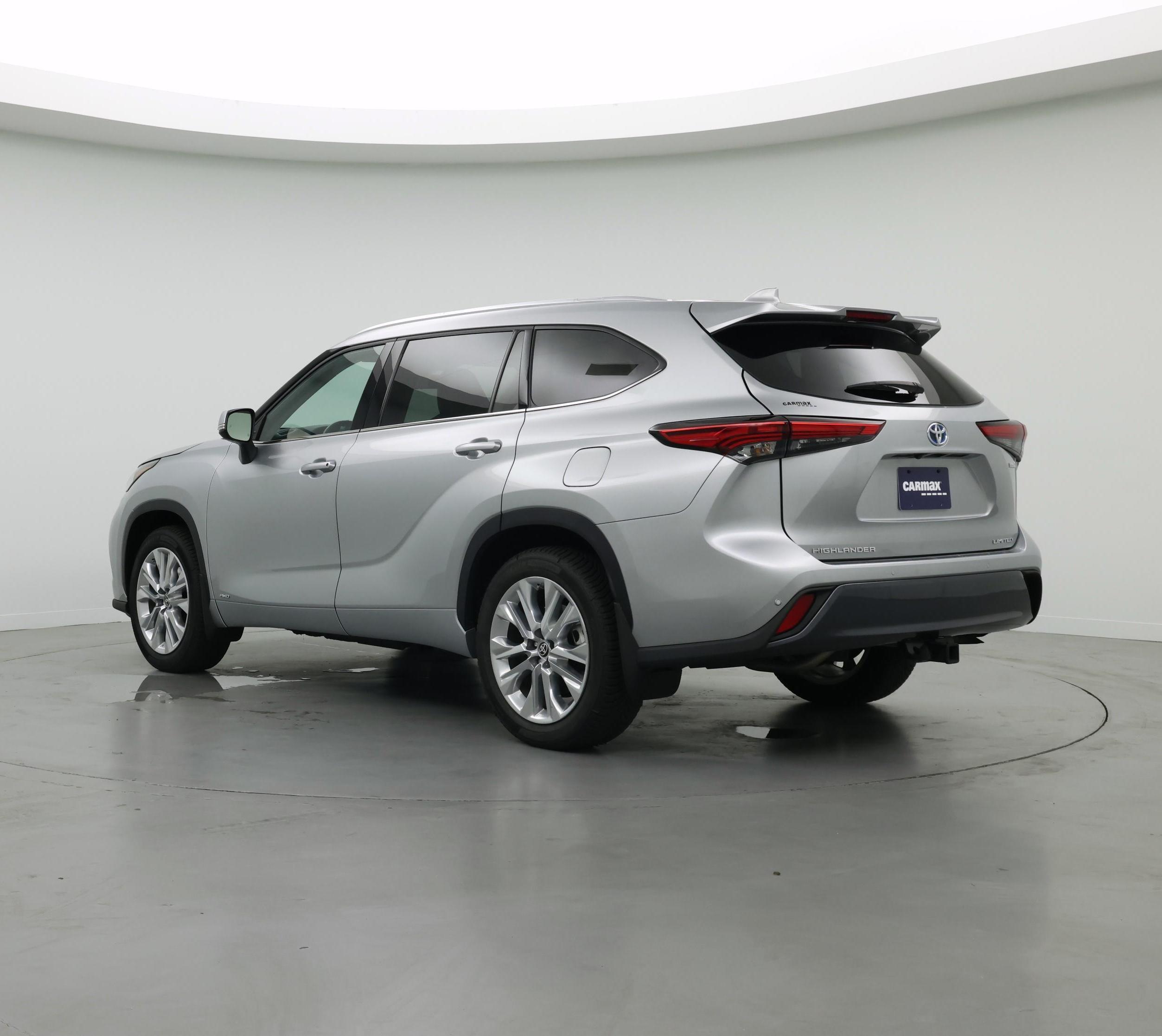 Thumbnail: 2022 Toyota Highlander - 2