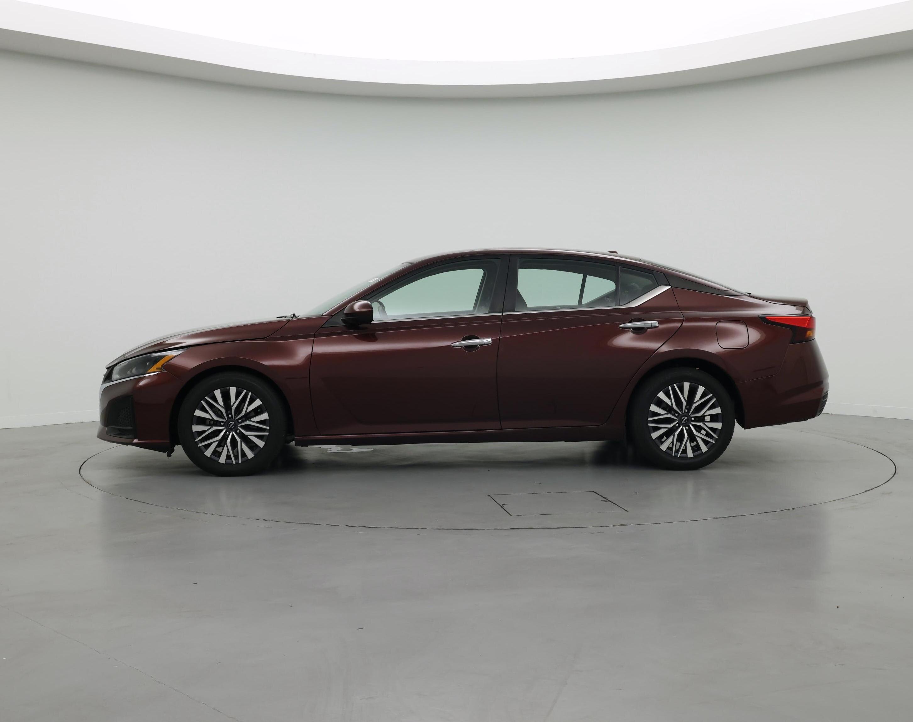 Thumbnail: 2023 Nissan Altima - 3