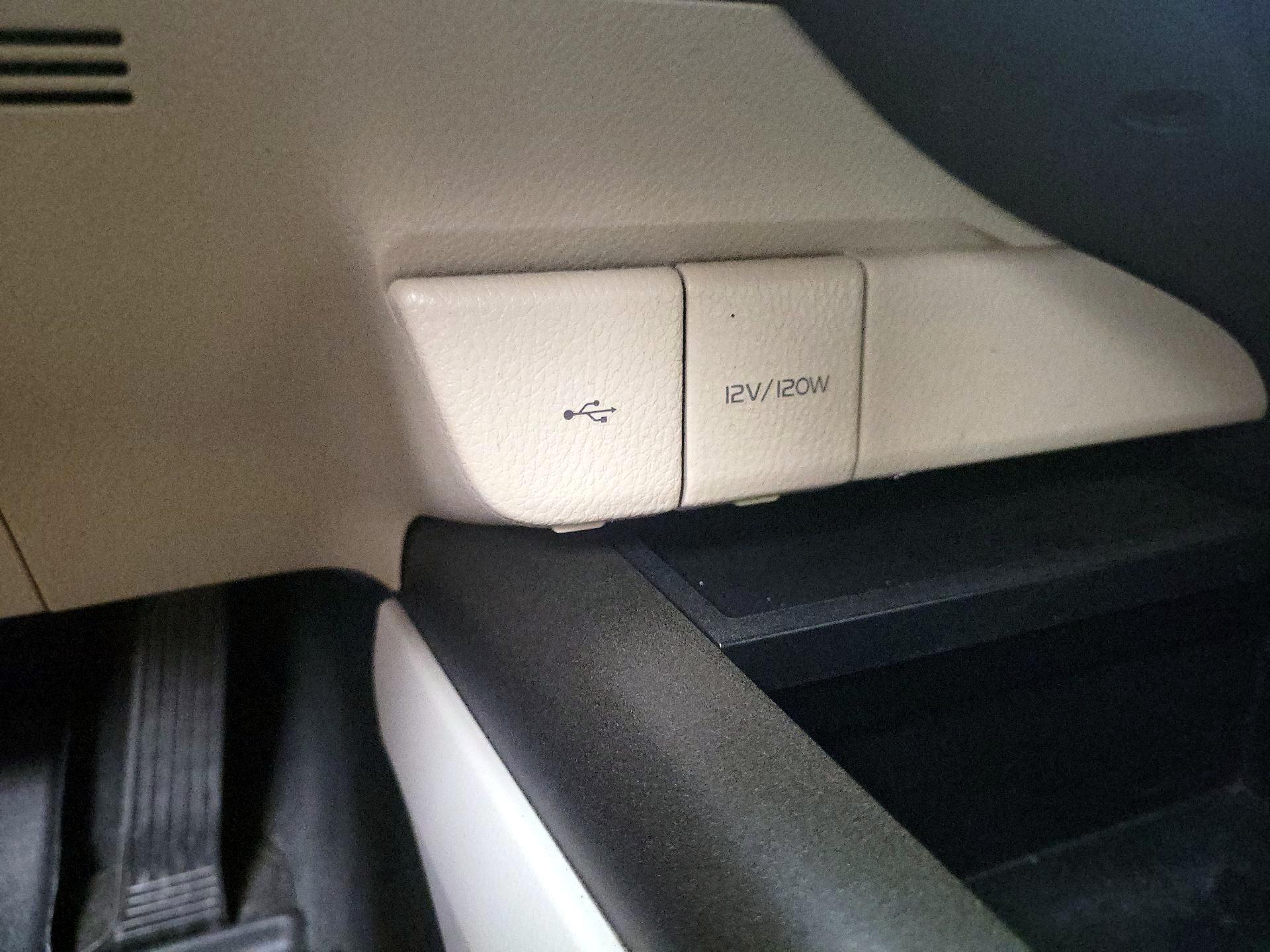 Thumbnail: 2021 Toyota Camry - 18