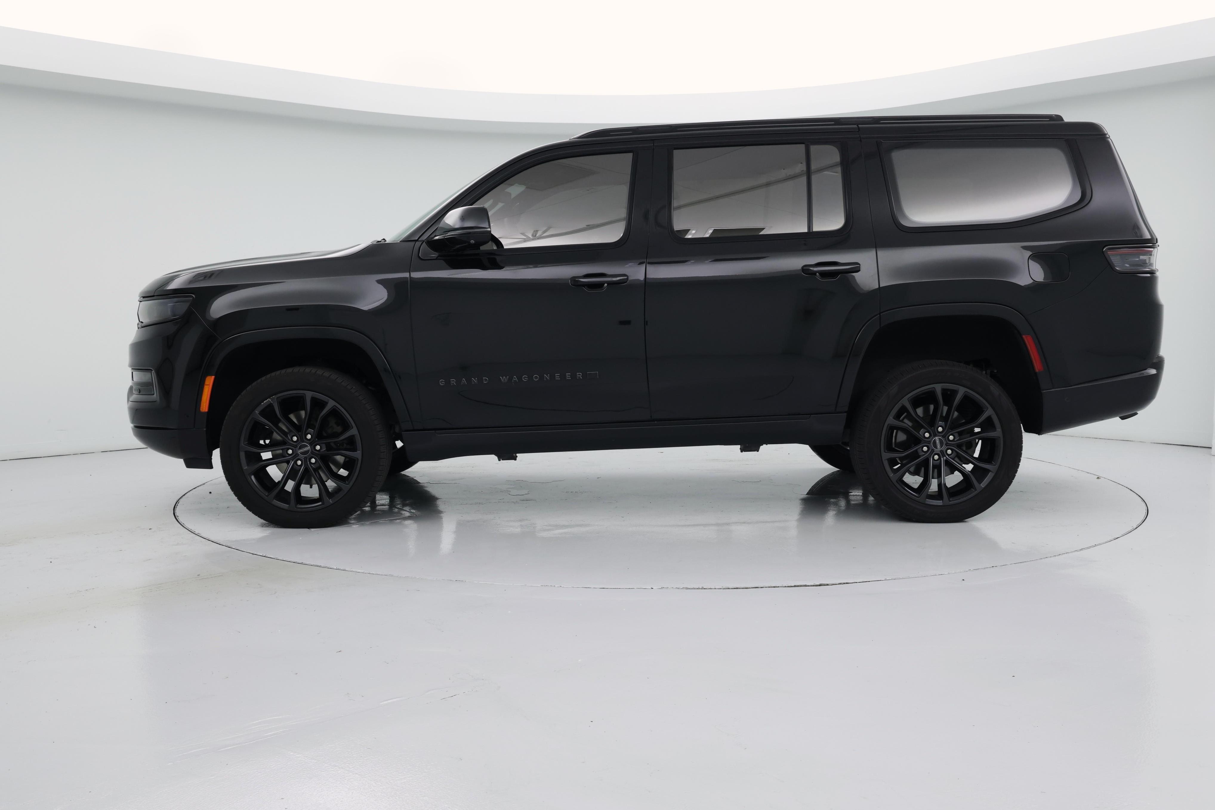 Thumbnail: 2023 Jeep Grand Wagoneer - 3