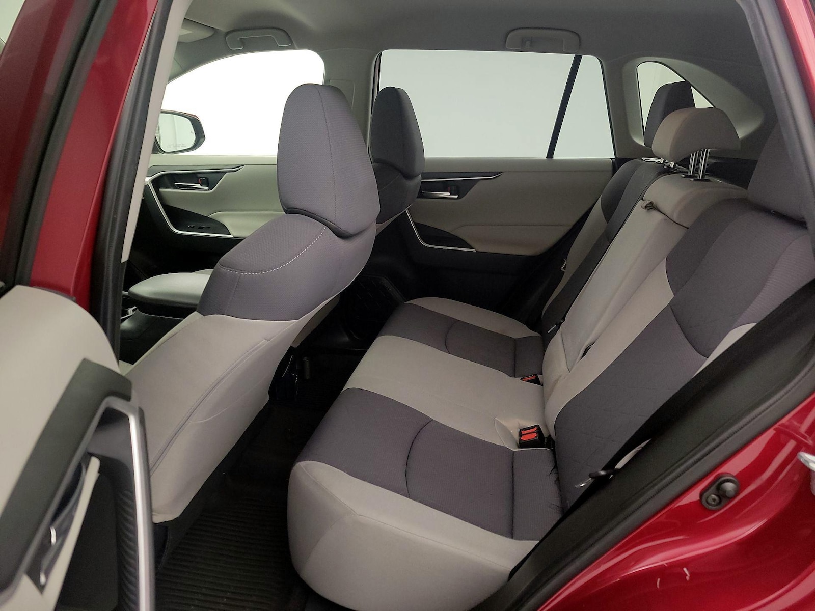2020 Toyota RAV4 XLE - Photo 20