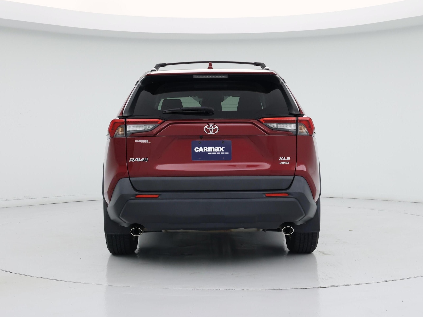 2020 Toyota RAV4 XLE - Photo 7