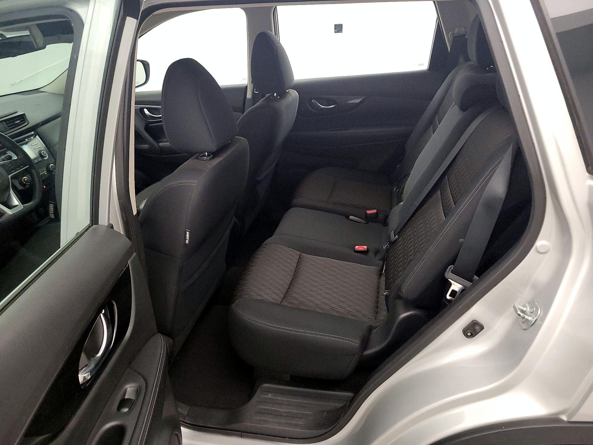 Thumbnail: 2017 Nissan Rogue - 19