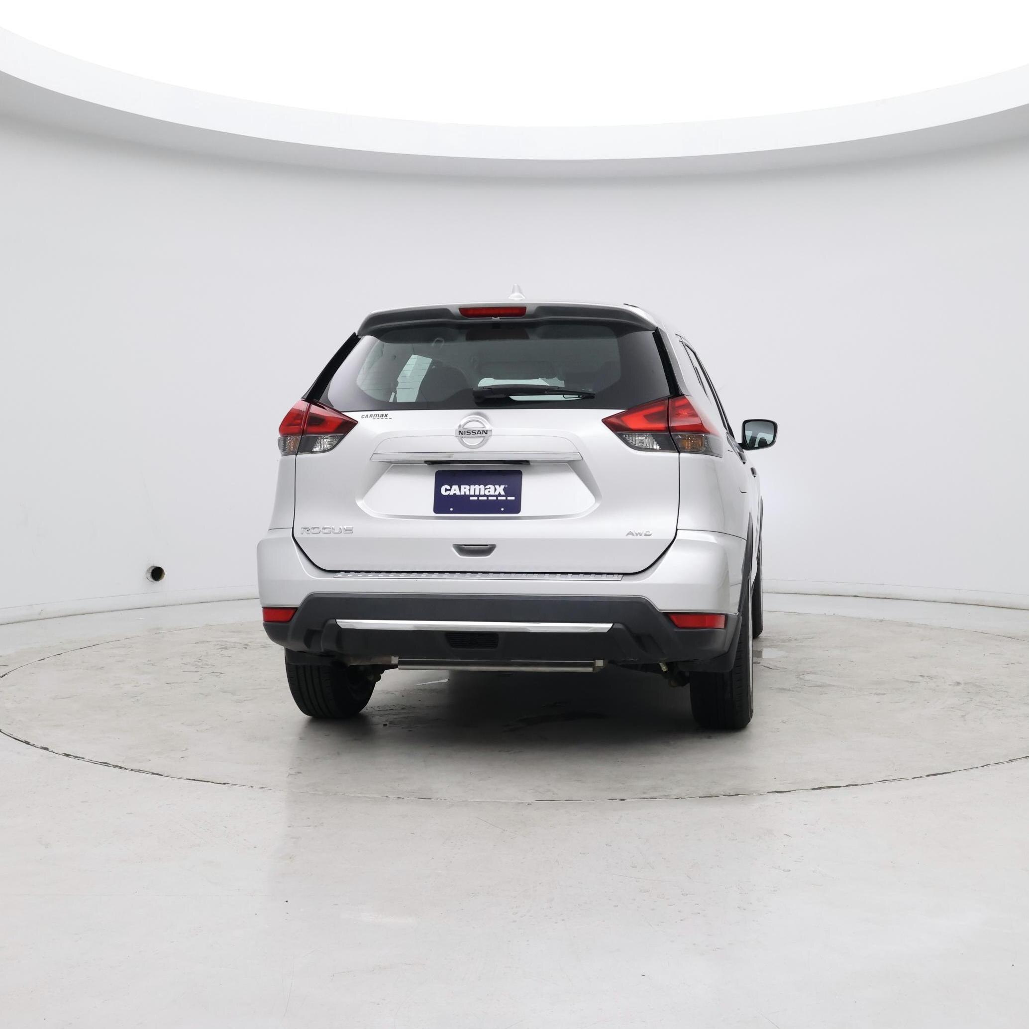 Thumbnail: 2017 Nissan Rogue - 8