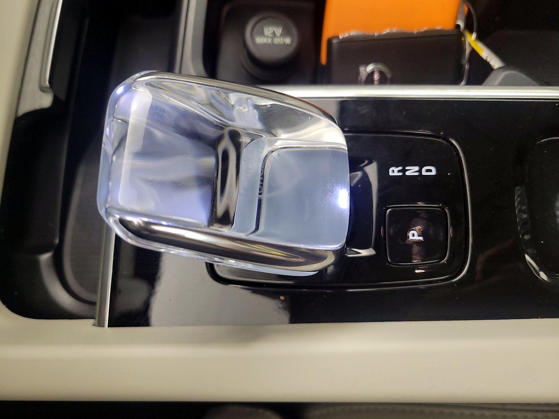 Thumbnail: 2025 Volvo XC60 - 18