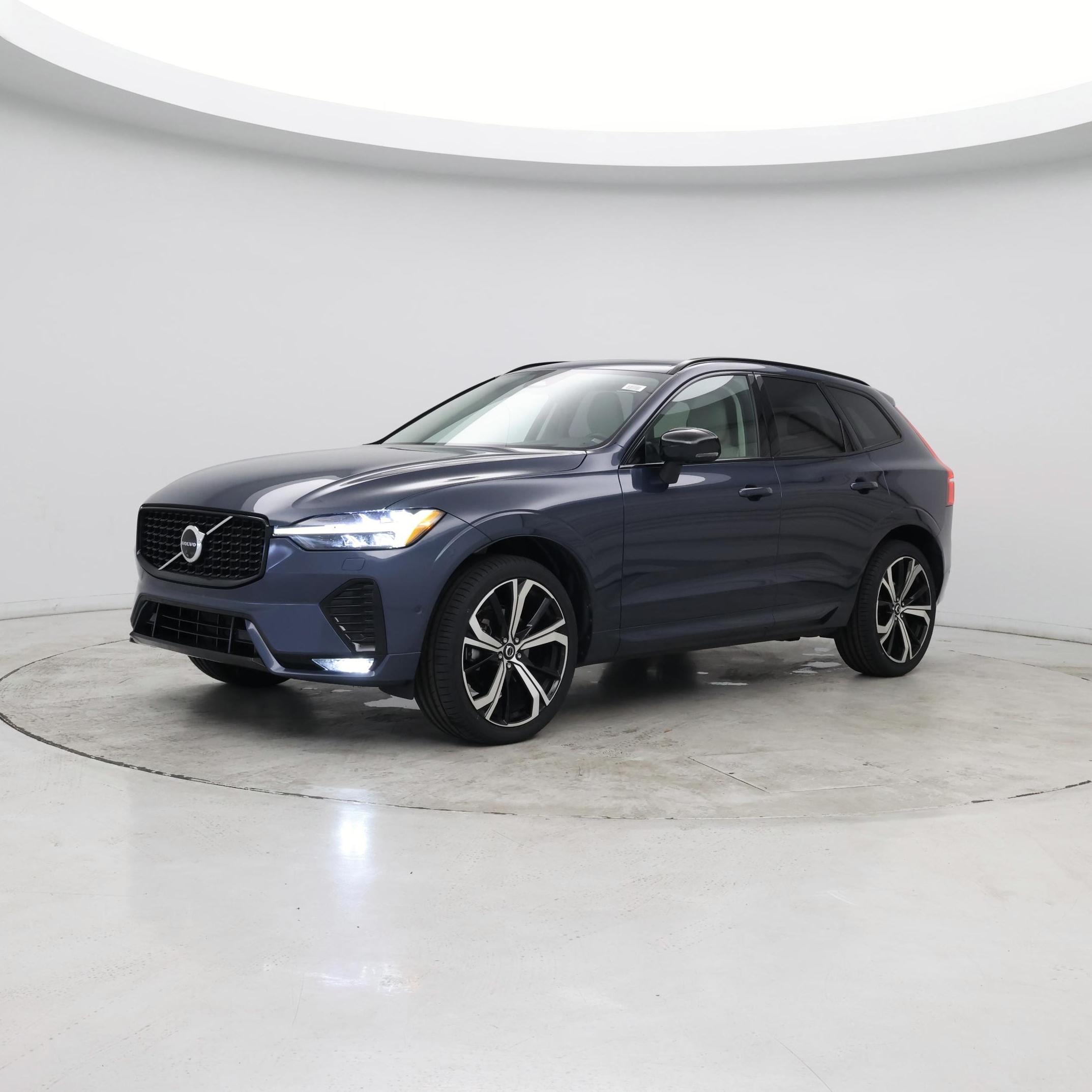 Thumbnail: 2025 Volvo XC60 - 3