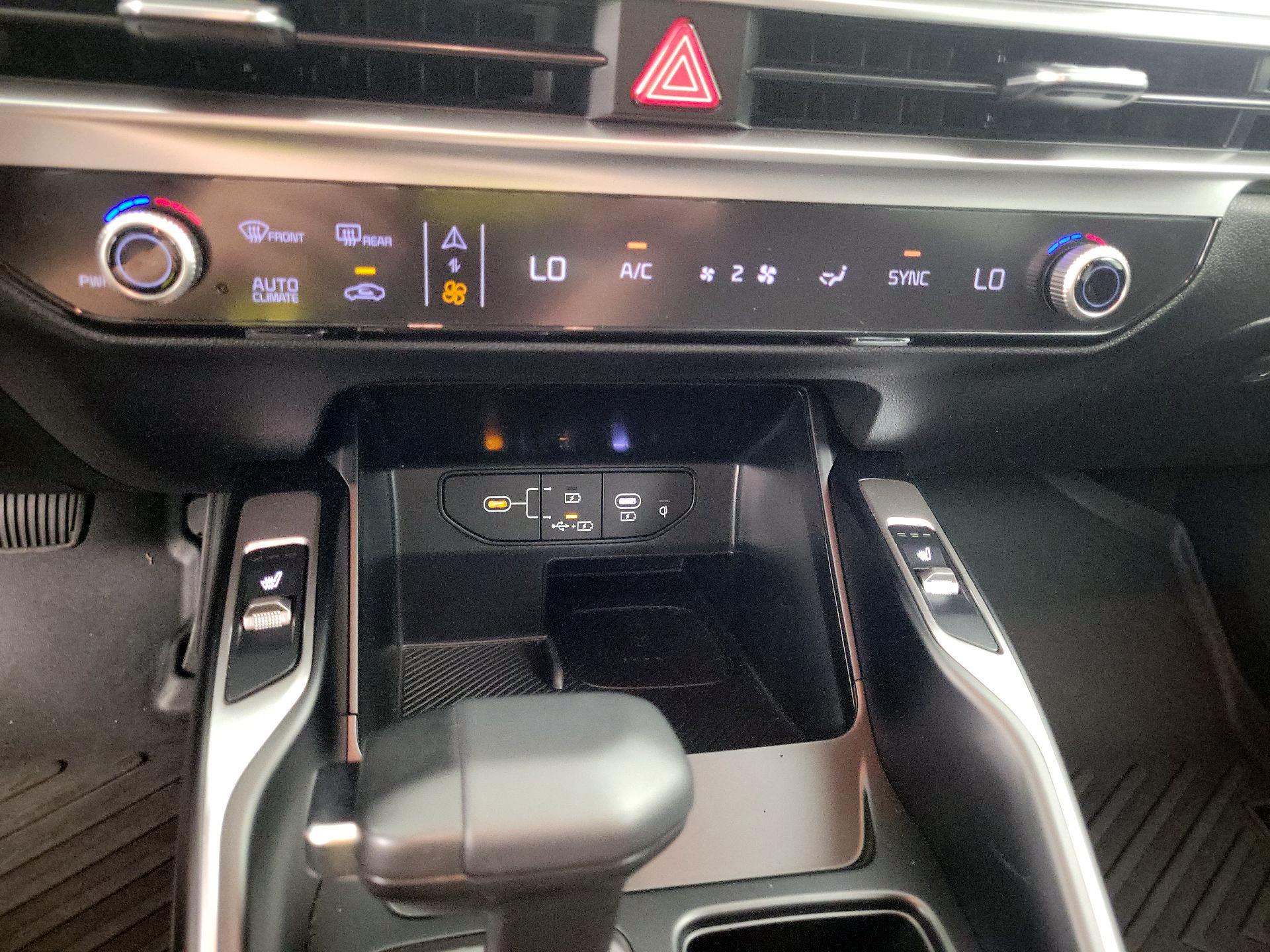 Thumbnail: 2025 Kia Sorento - 16