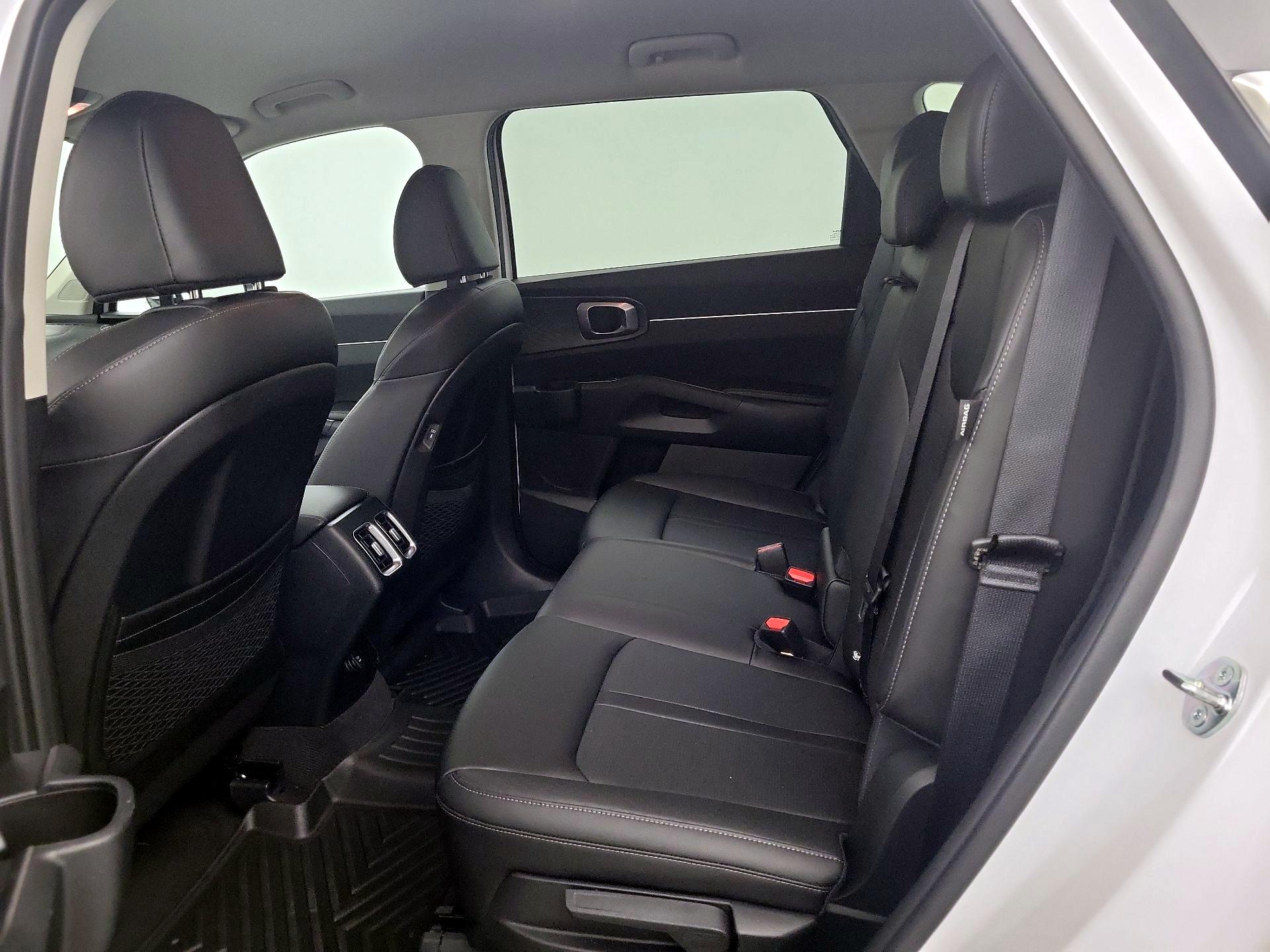 Thumbnail: 2025 Kia Sorento - 19