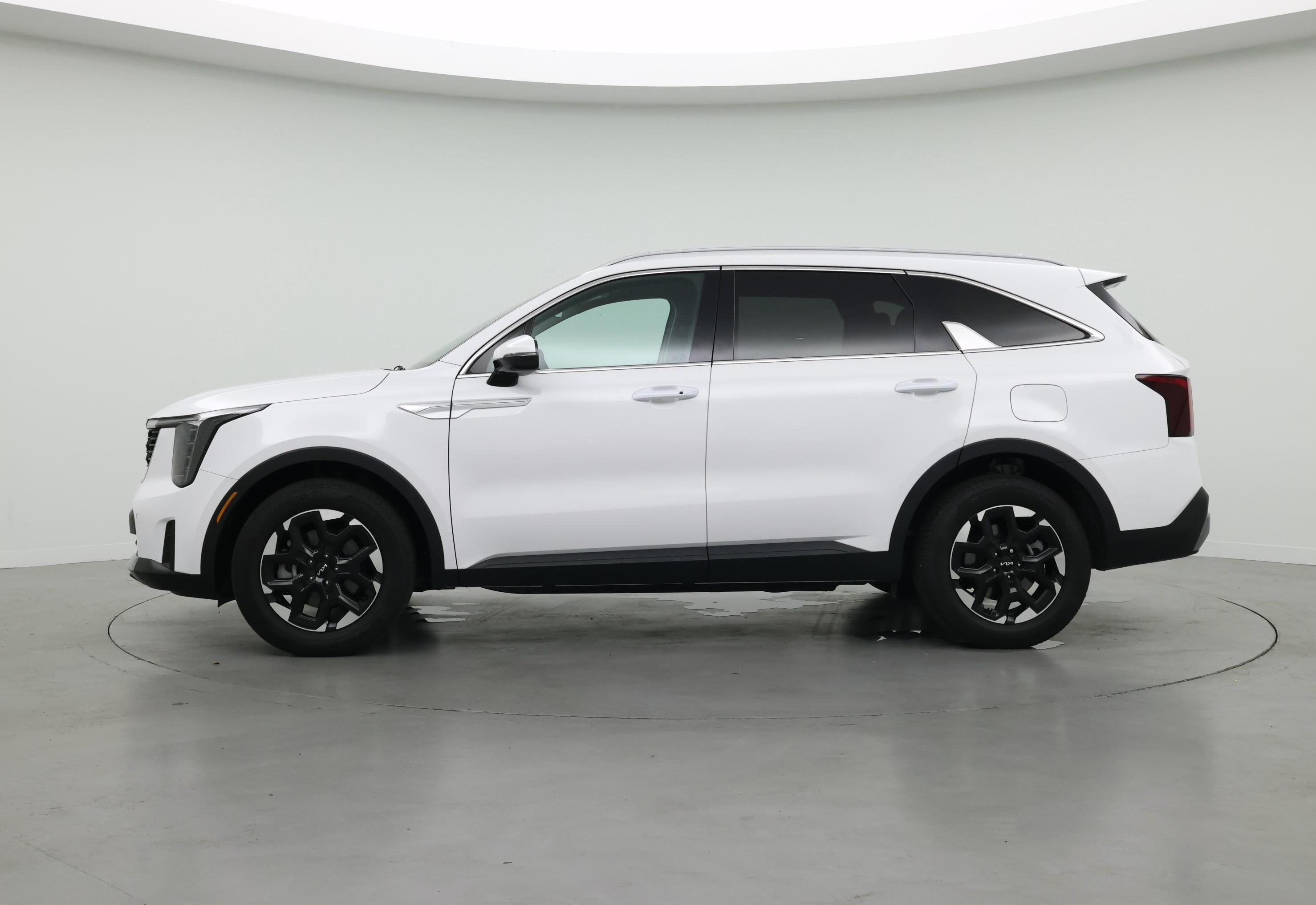 Thumbnail: 2025 Kia Sorento - 3