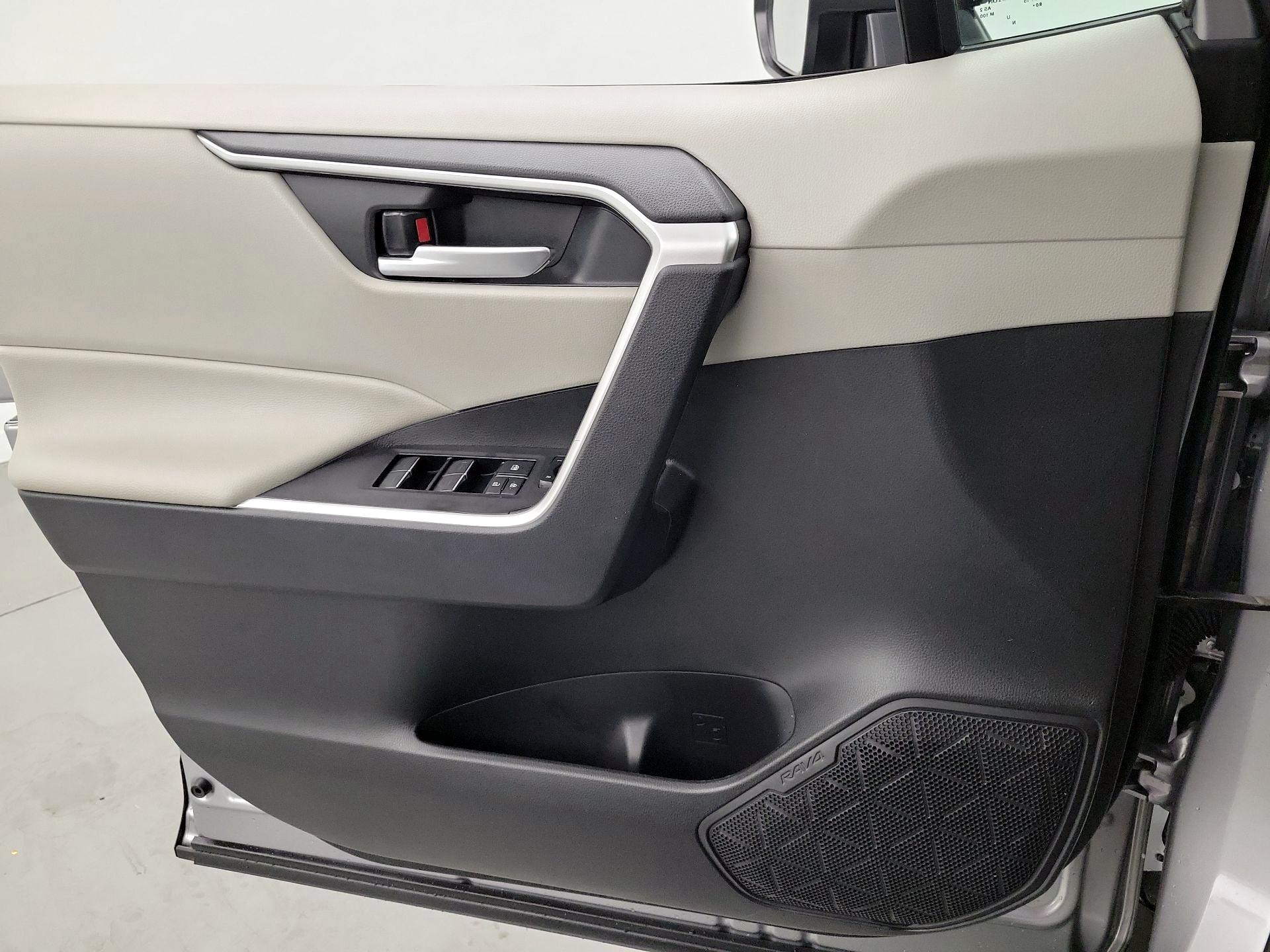 Thumbnail: 2024 Toyota RAV4 - 12