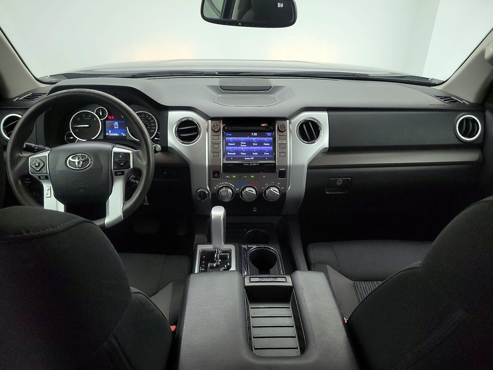 Thumbnail: 2015 Toyota Tundra - 9