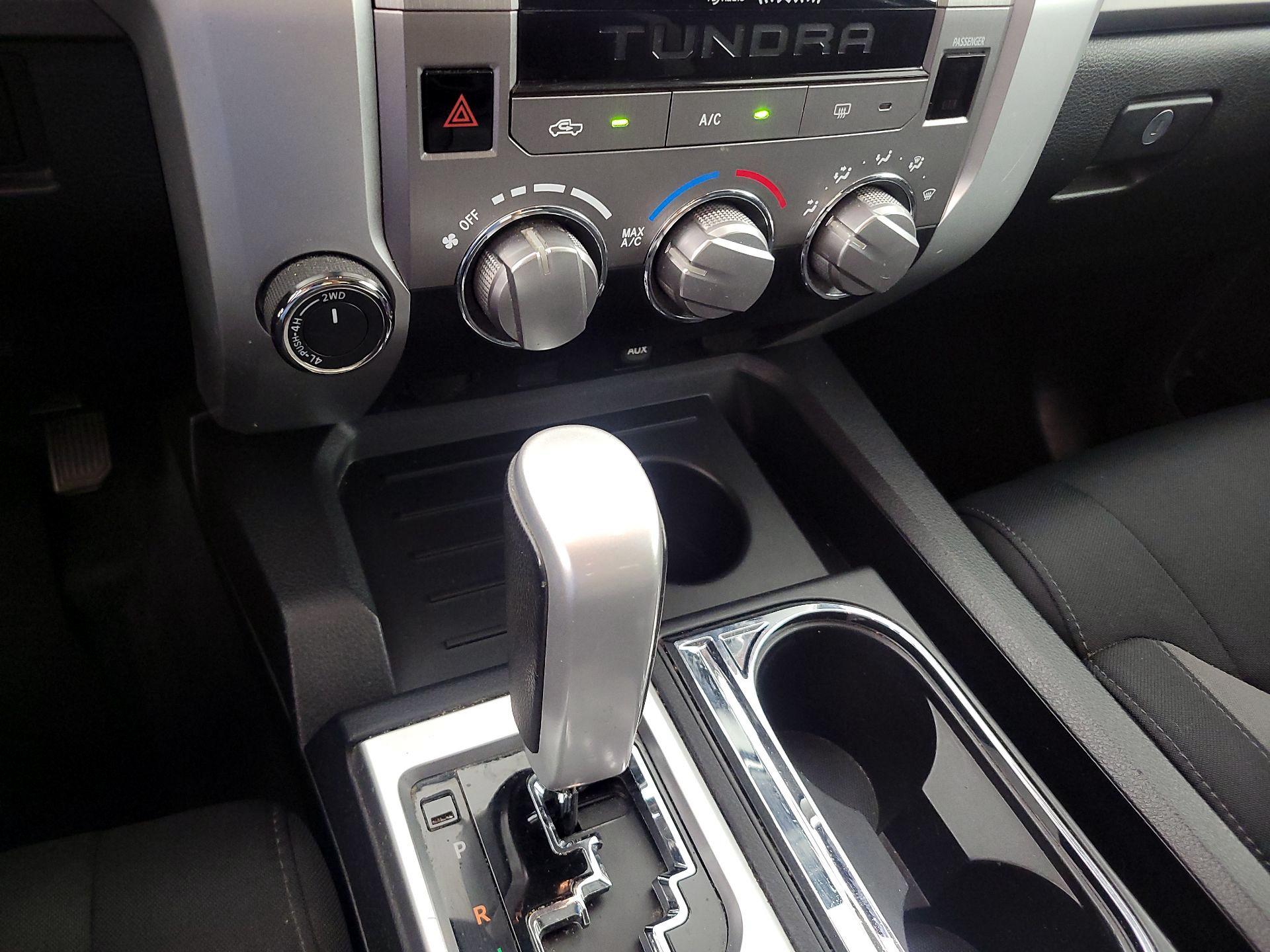 Thumbnail: 2015 Toyota Tundra - 16