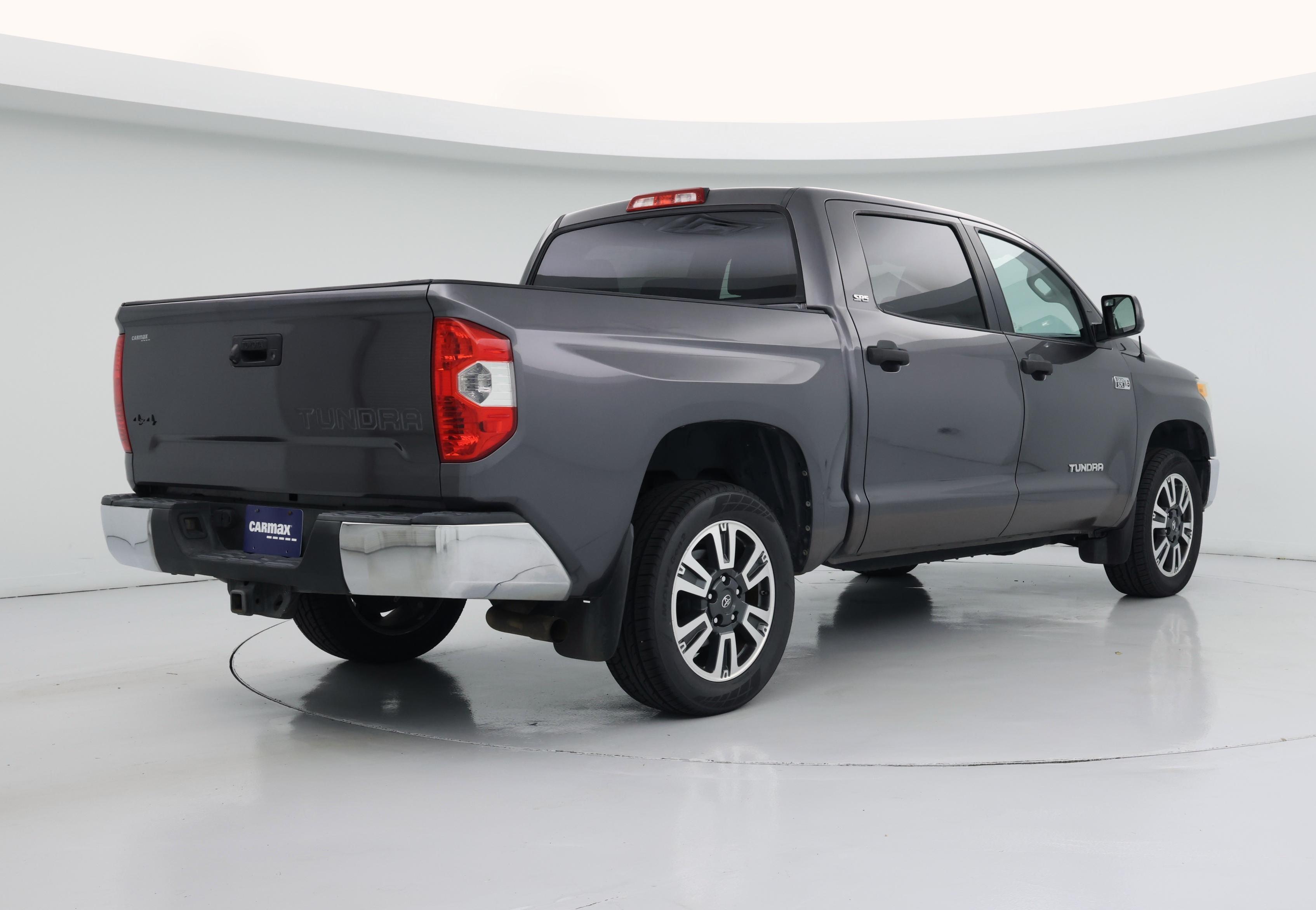 Thumbnail: 2015 Toyota Tundra - 8