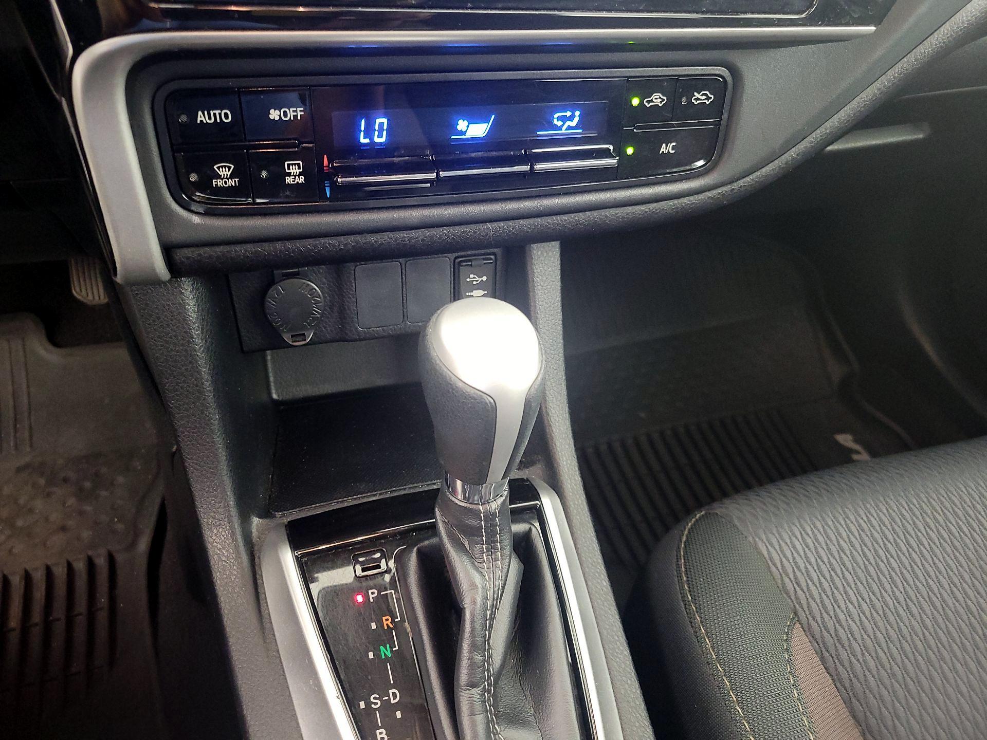 Thumbnail: 2018 Toyota Corolla - 16