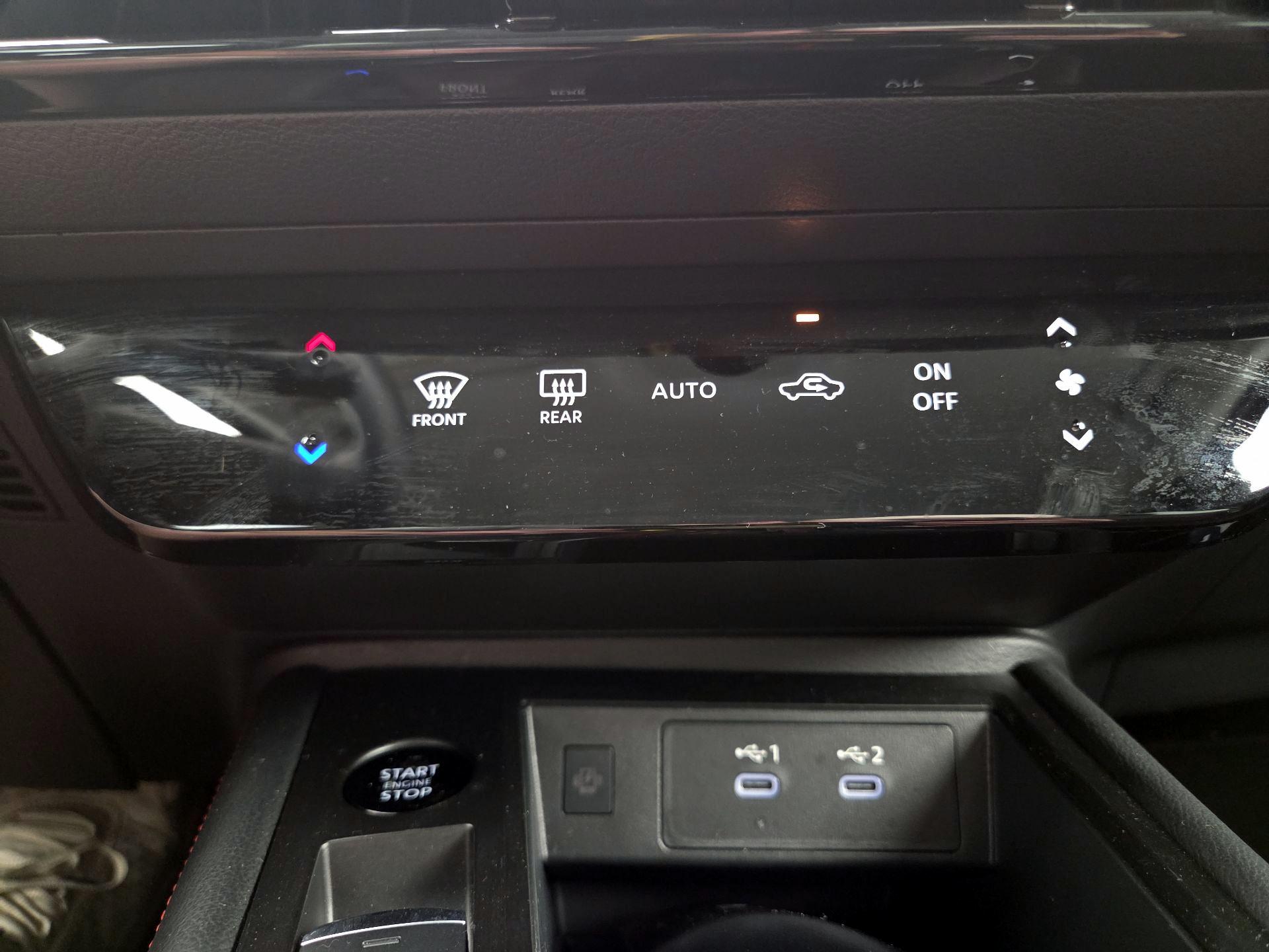 Thumbnail: 2025 Nissan Kicks - 16