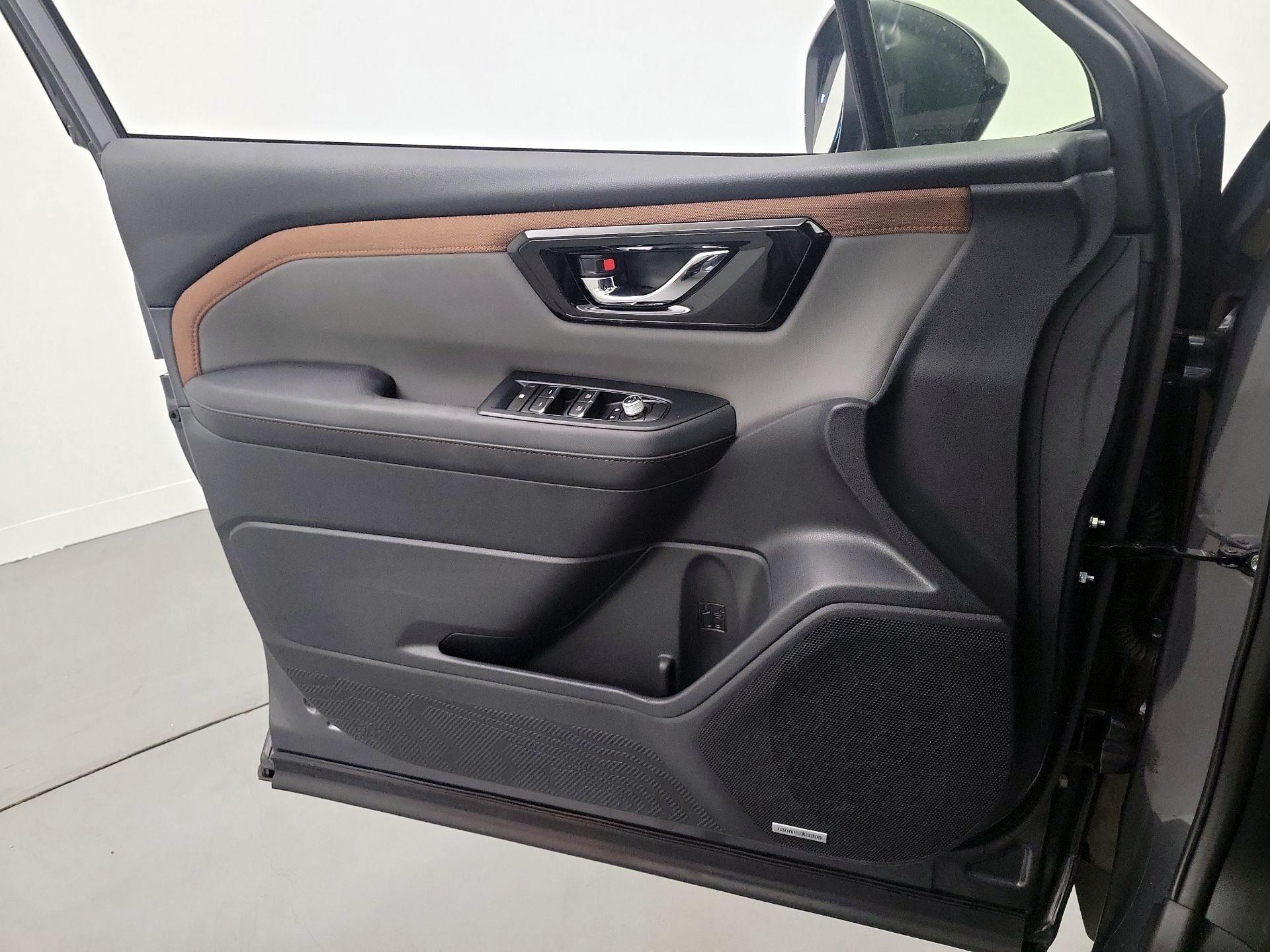 Thumbnail: 2025 Subaru Forester - 12