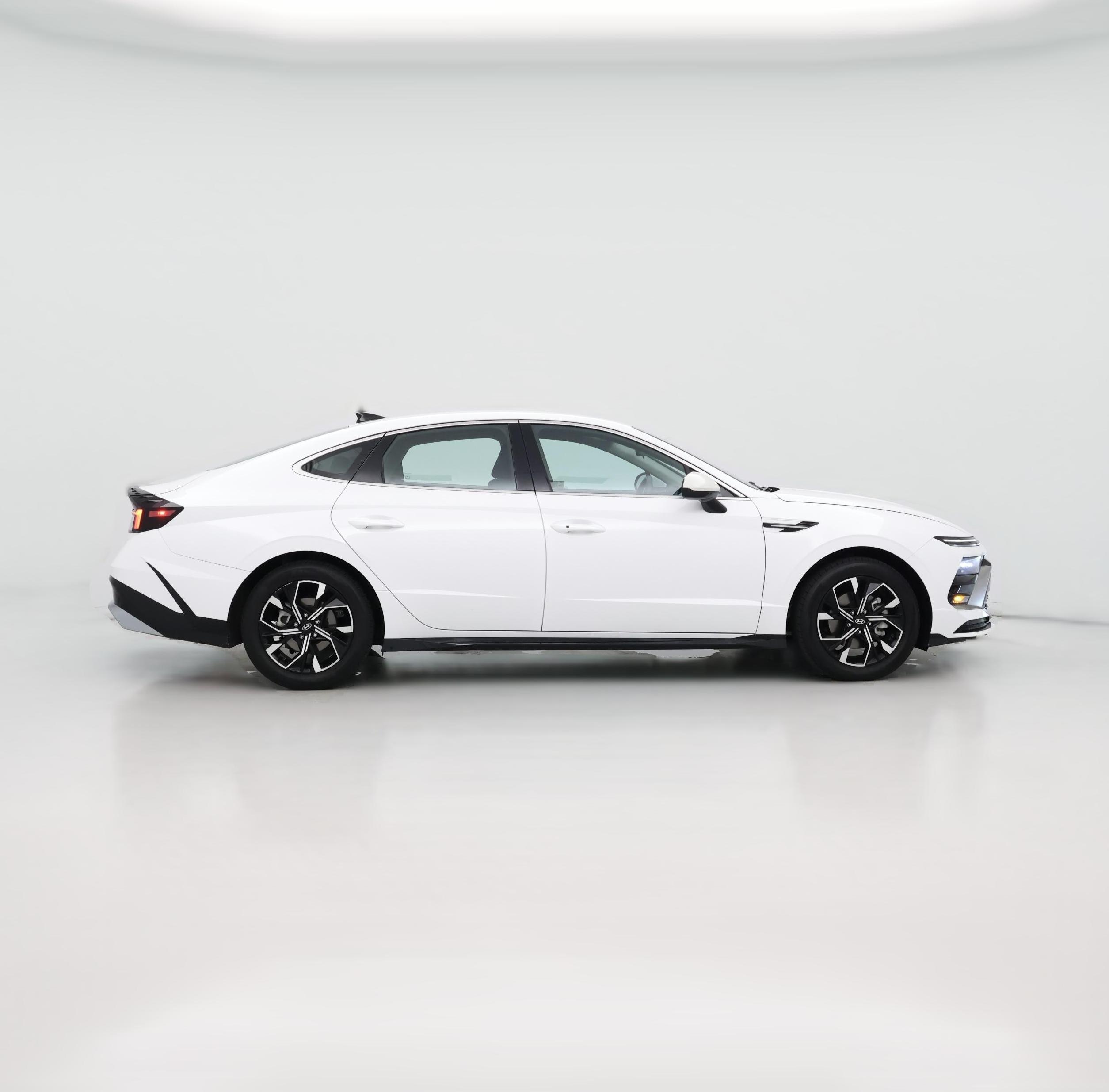 Thumbnail: 2024 Hyundai Sonata - 1