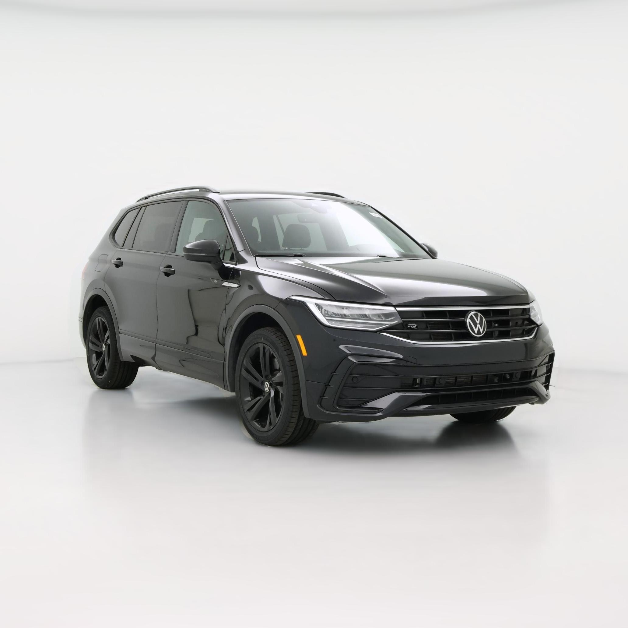 Thumbnail: 2023 Volkswagen Tiguan - 1