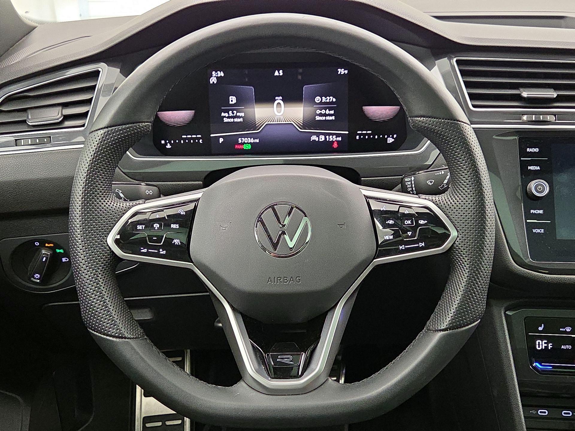 Thumbnail: 2023 Volkswagen Tiguan - 10