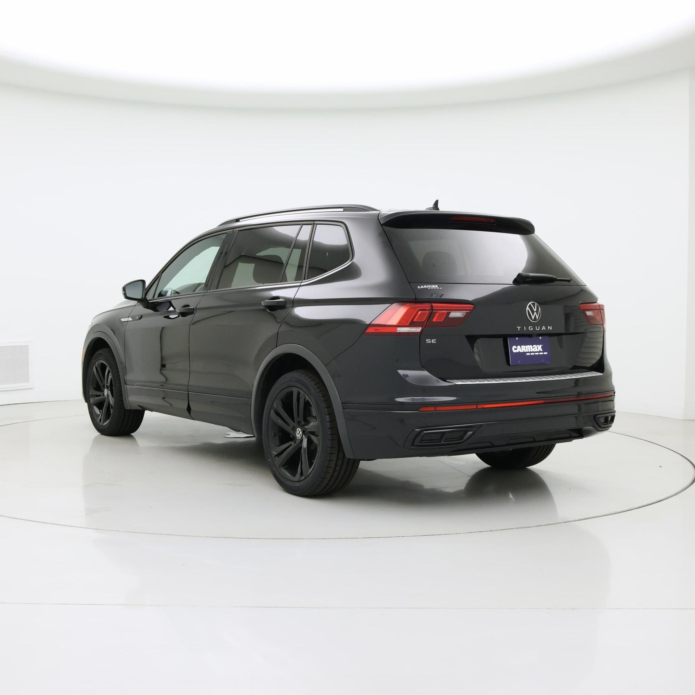 Thumbnail: 2023 Volkswagen Tiguan - 2